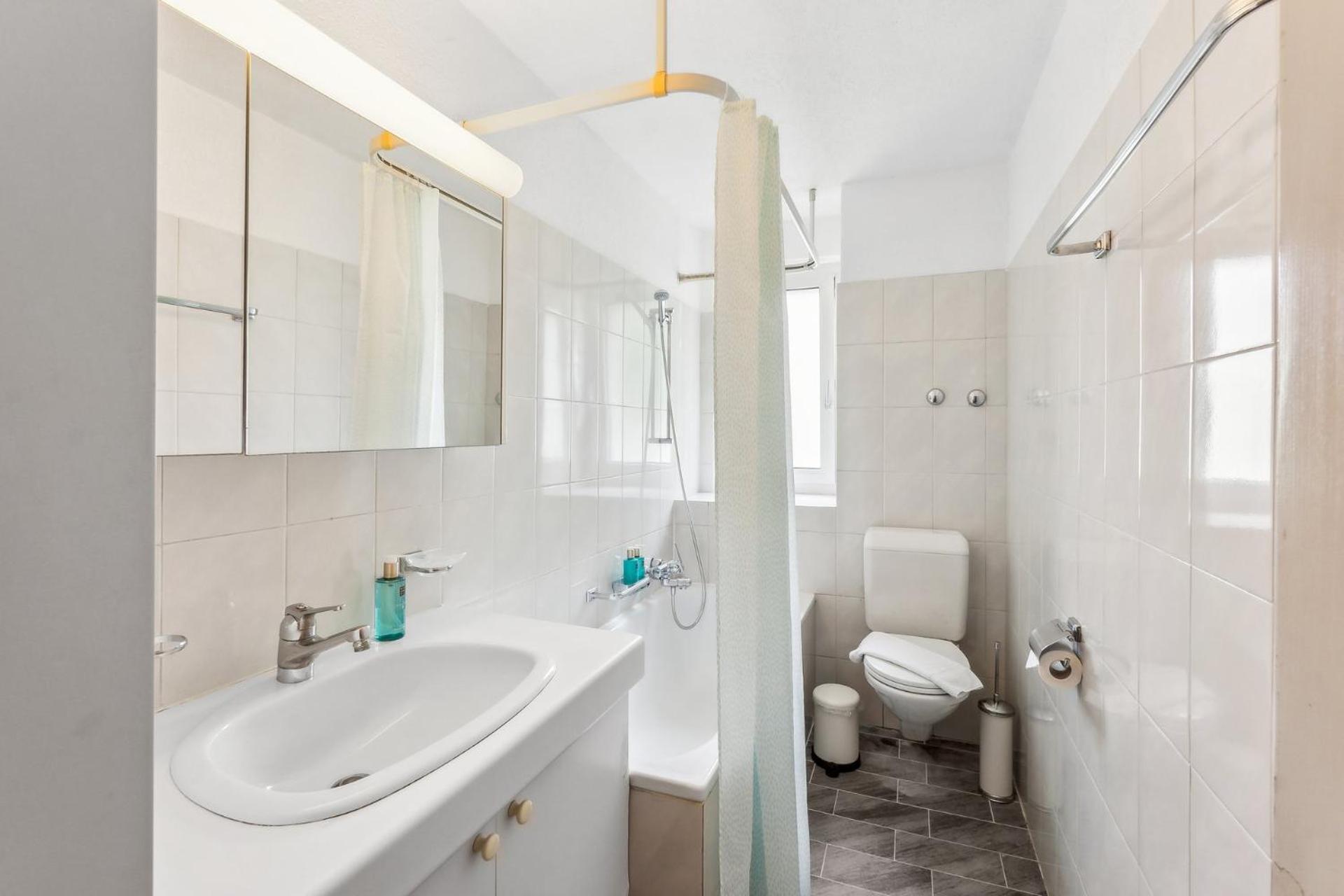 Apartment Altwiesenstrasse 144