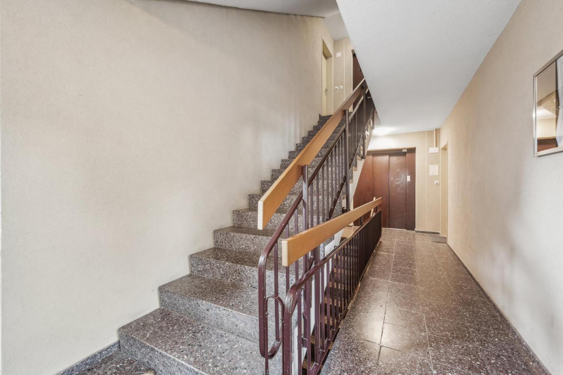 Chic Near Center Apartment