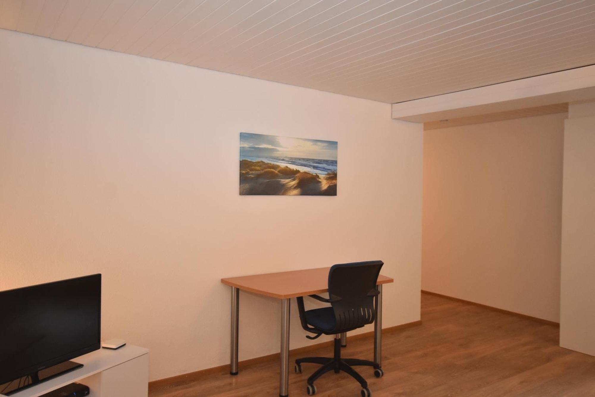 Apartment Centrally Located 2br - Color 23 Zurich