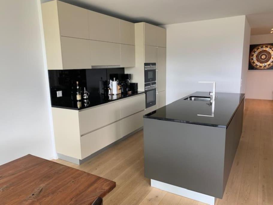 Luxury - To Everything Apartment *