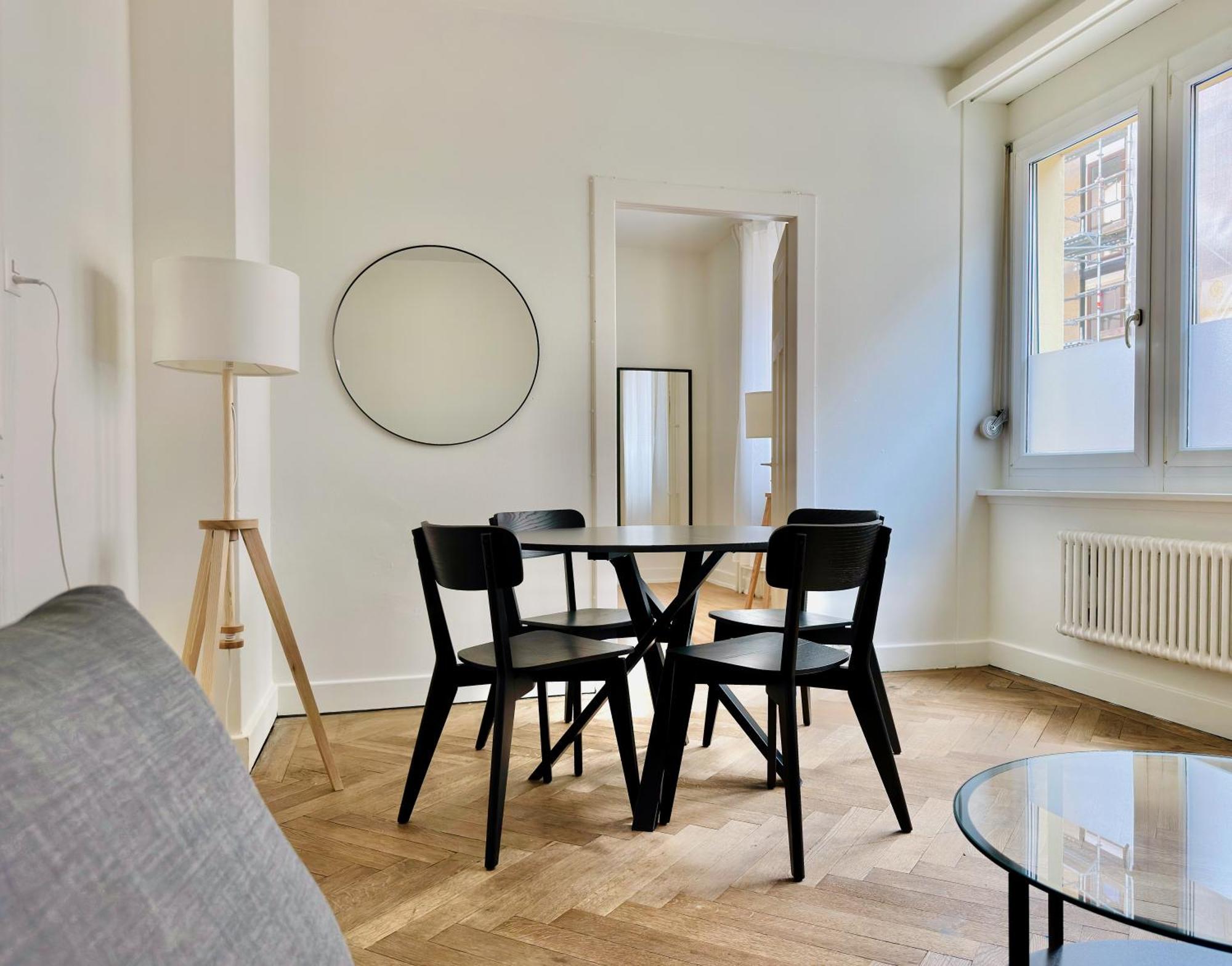 Citycentral 2 Bedroom Flat Near Main Station Apartment *