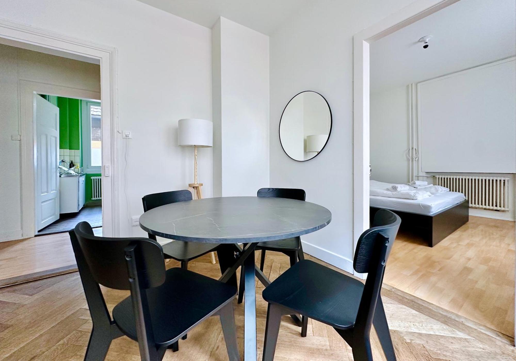 Apartment Citycentral 2 Bedroom Flat Near Main Station *