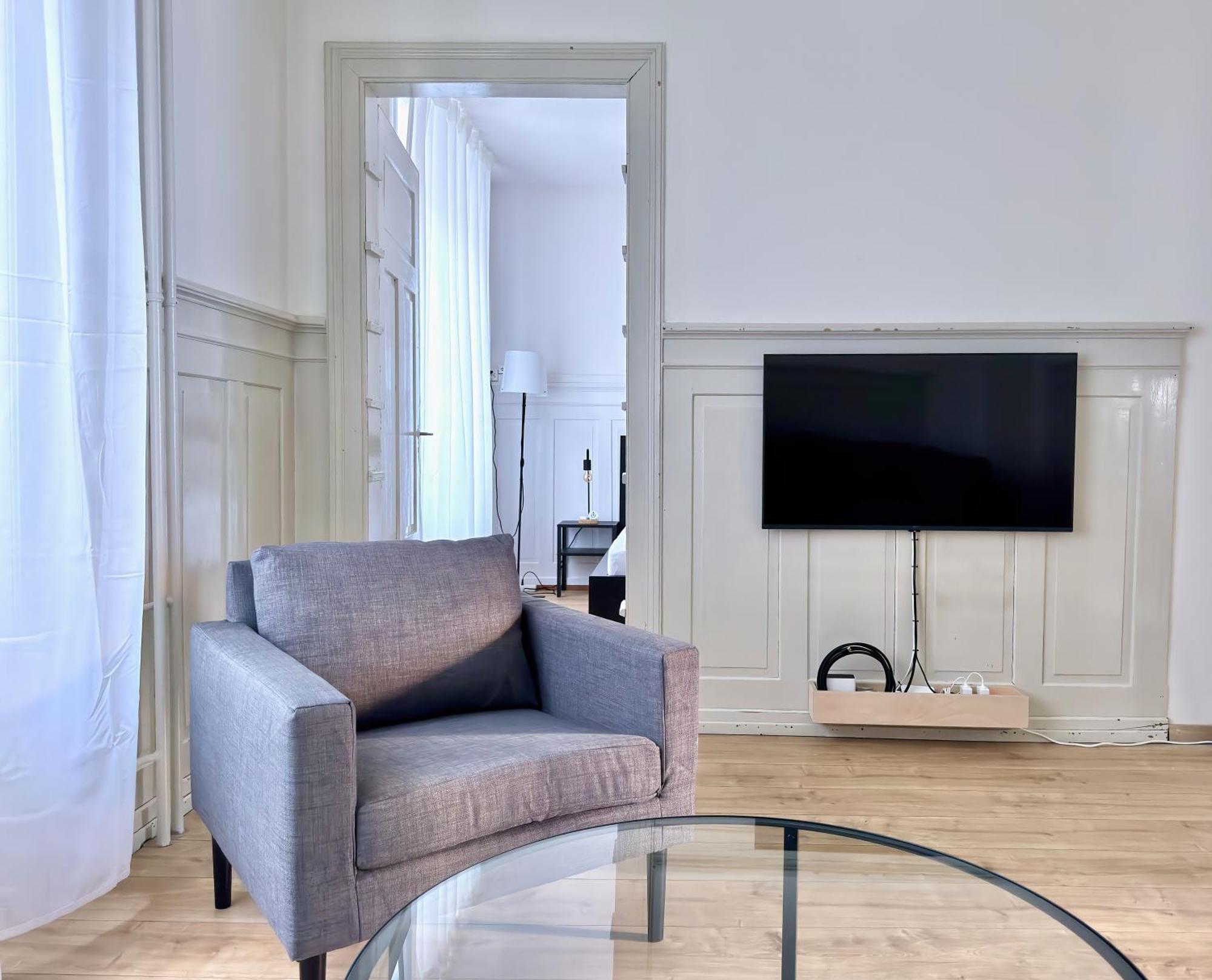 Citycentral 2 Bedroom Flat Near Main Station * Zurich