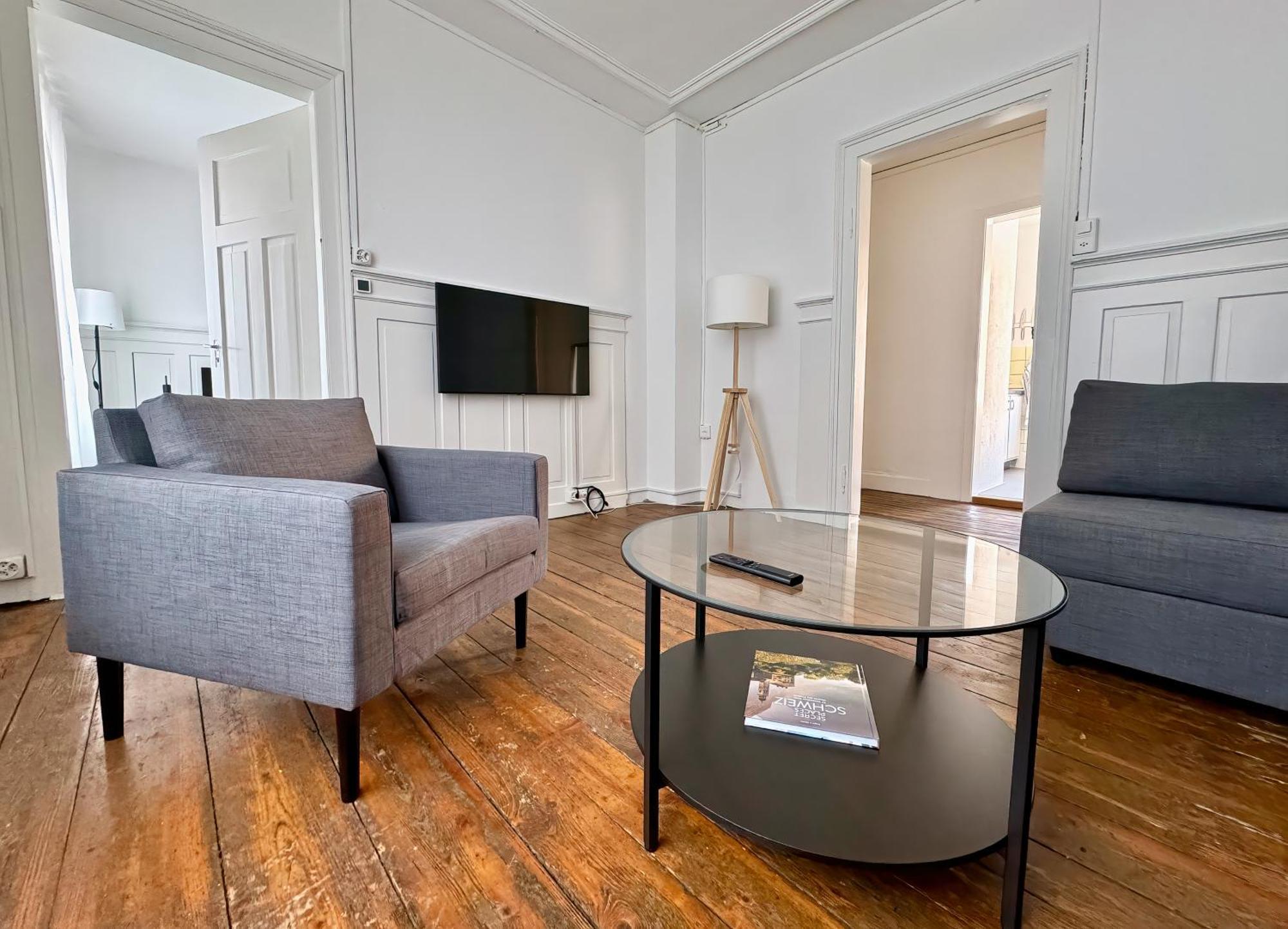 Citycentral 2 Bedroom Flat Near Main Station Apartment *