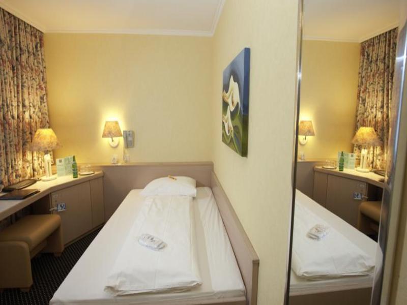 Hotel Zueri By Fassbind