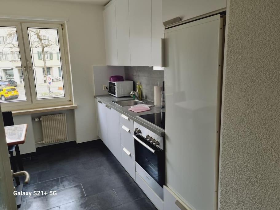 Very And Sunny 2br Flat - Marble 2 *