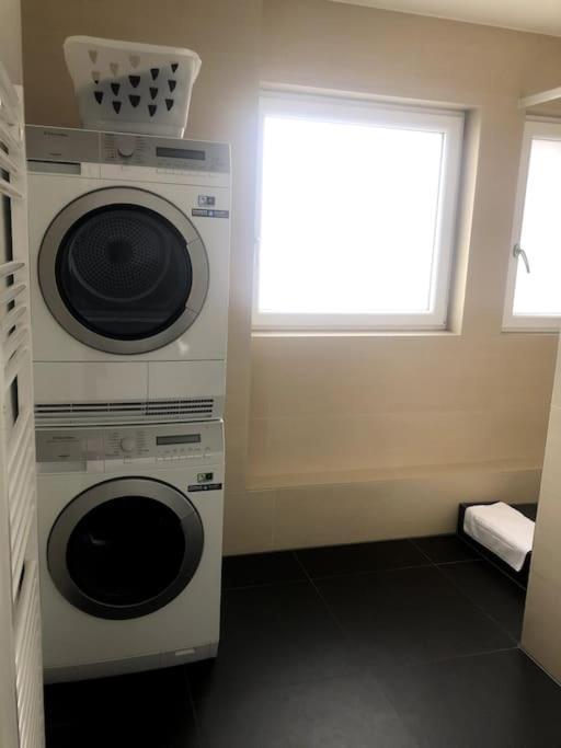 Very Sunny 1br Flat In The Center - West4