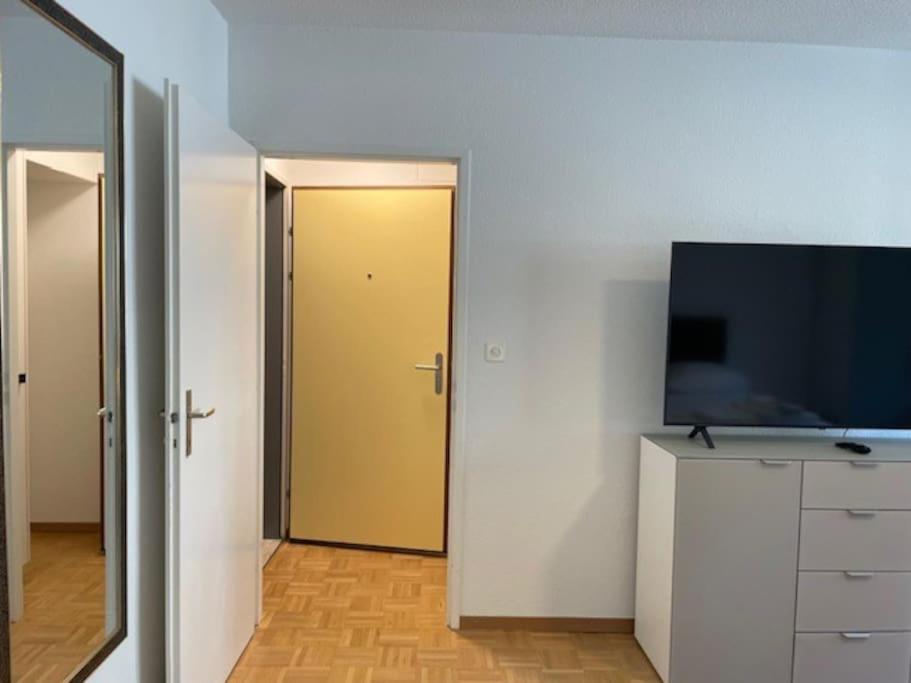 Bright And Practical Studio - Art 16 * Zurich