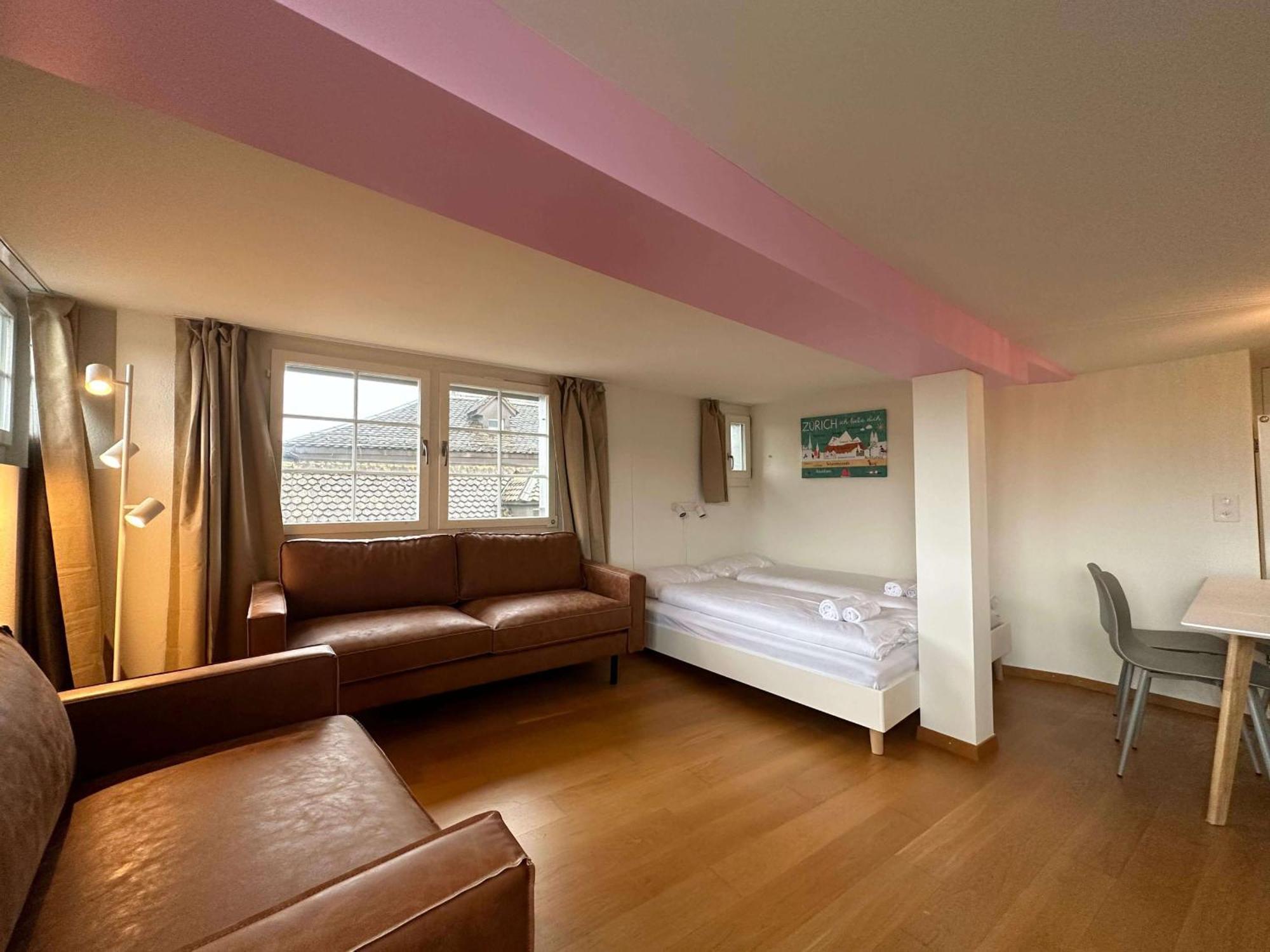 Hitrental Limmatquai Apartment Zurich