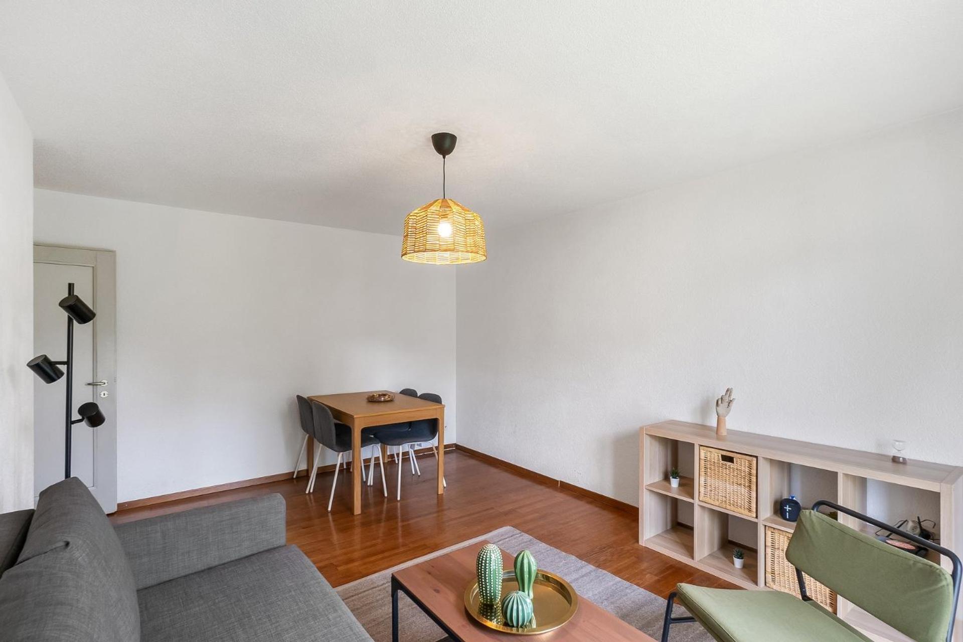 Altwiesenstrasse 144 * Zurich