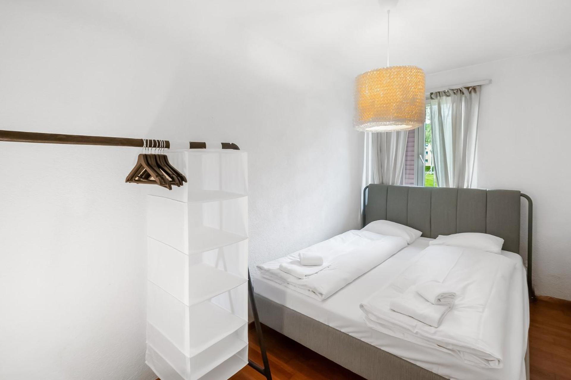 Altwiesenstrasse 144 * Zurich