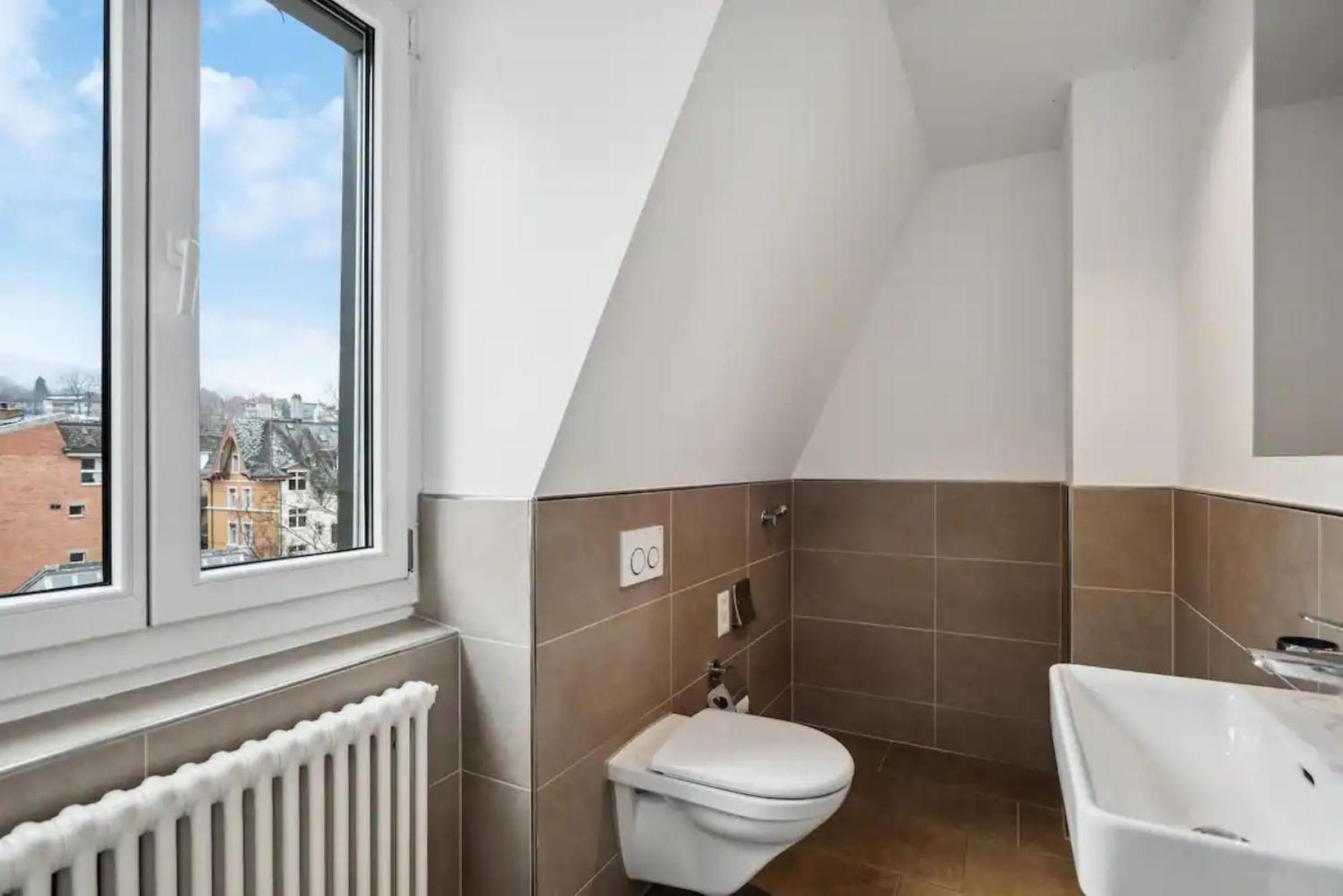 Apartment 3 Bedroom Duplex In Wiedikon *