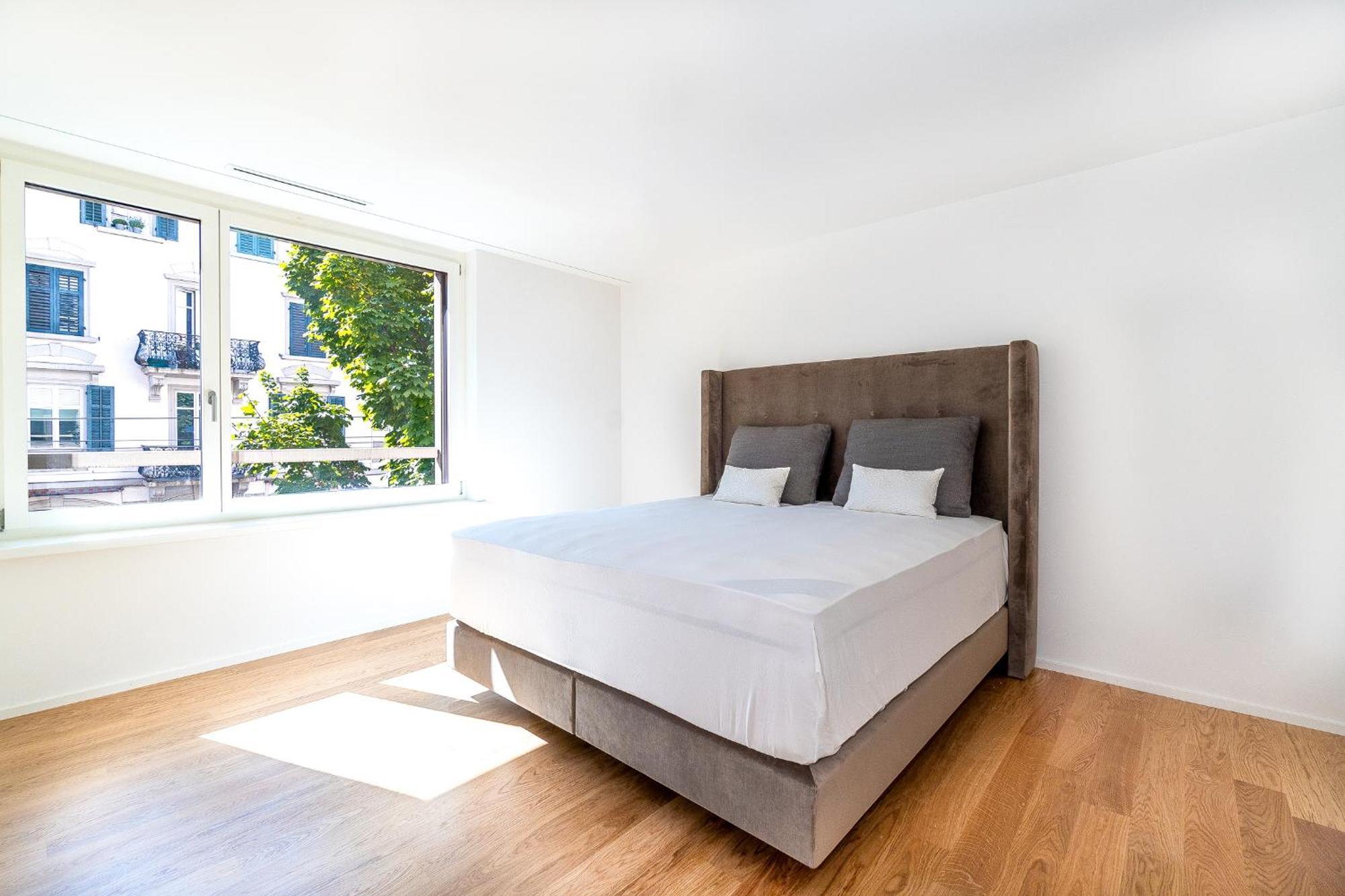 Apartamento Wollishofen Station, 2 Bedroom, Kitchen & Parking Zurique