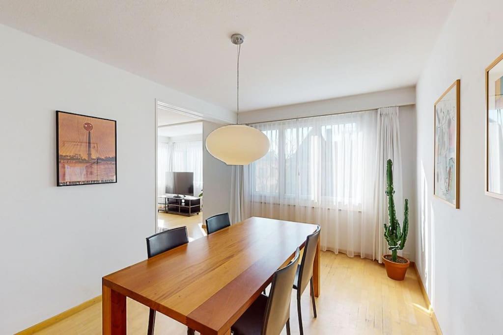 Executive 2br Near And Center - Dufour 4 *