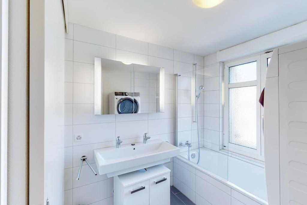 3br Flat Near Bellevue! - Sf6 Apartment