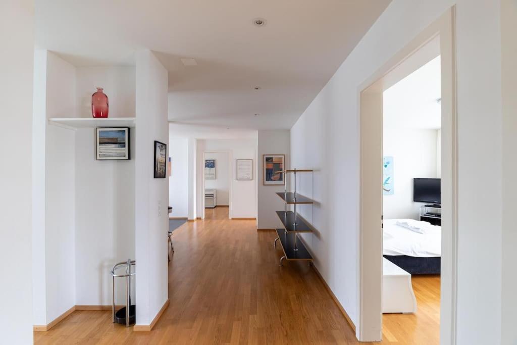 Apartment 3br Flat Near Bellevue! - Sf6 *