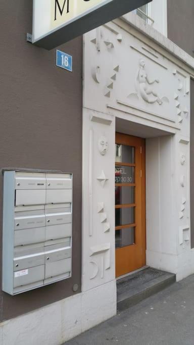 Apartment 3br Flat Near Bellevue! - Sf6 *