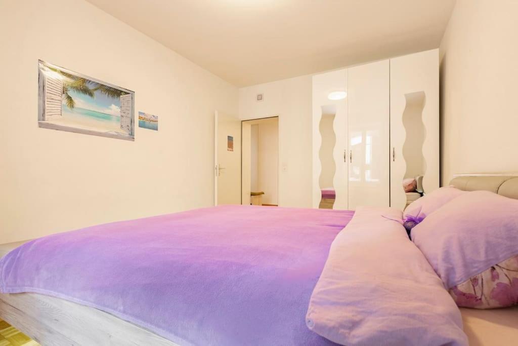 Apartment Enjoy And The Super *