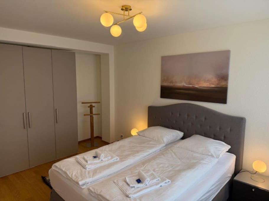 Apartment Modern 1br With In Trendy Area - West 10 Zurich