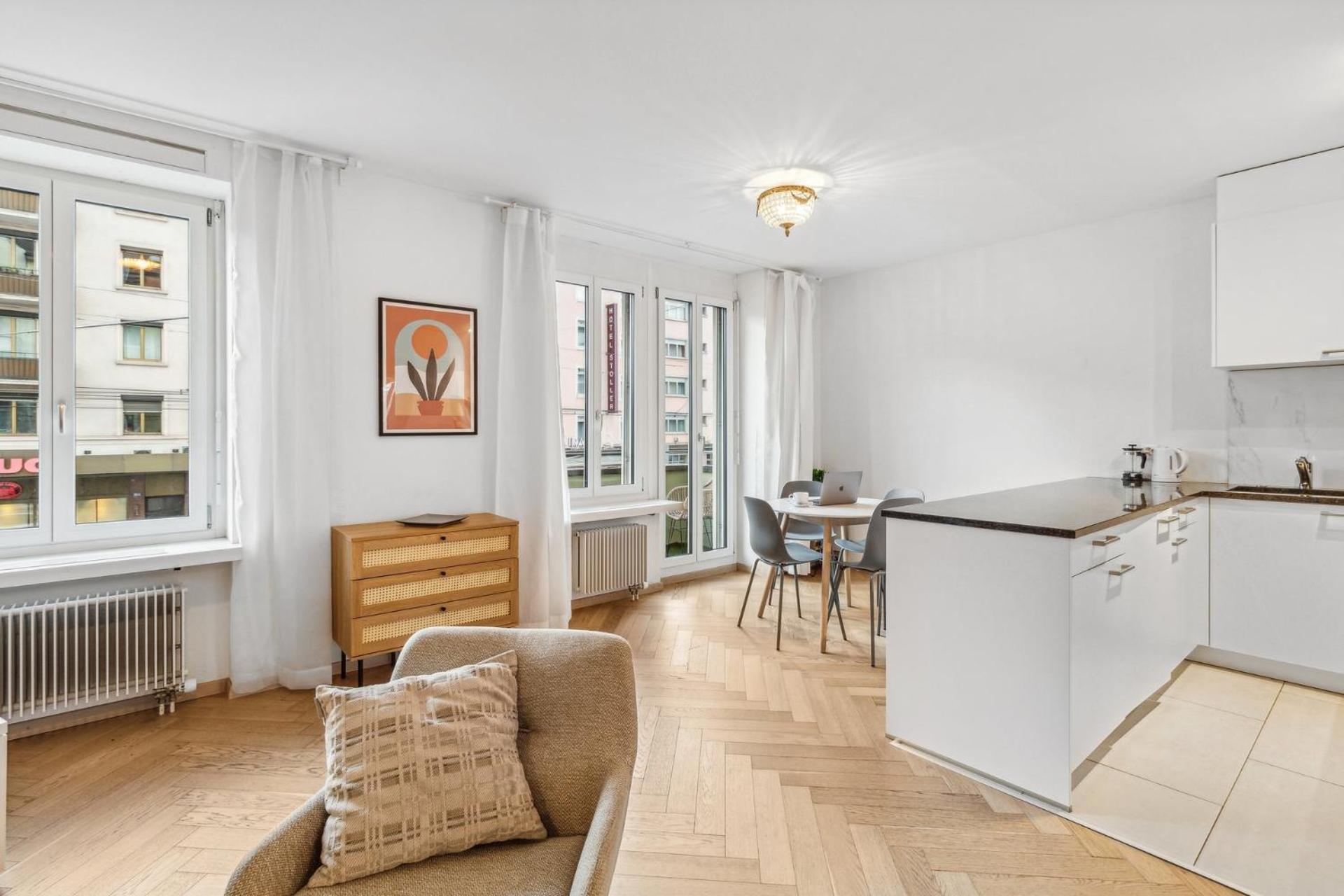 Badenerstrasse 356 - Self Check In By Homenhancement *