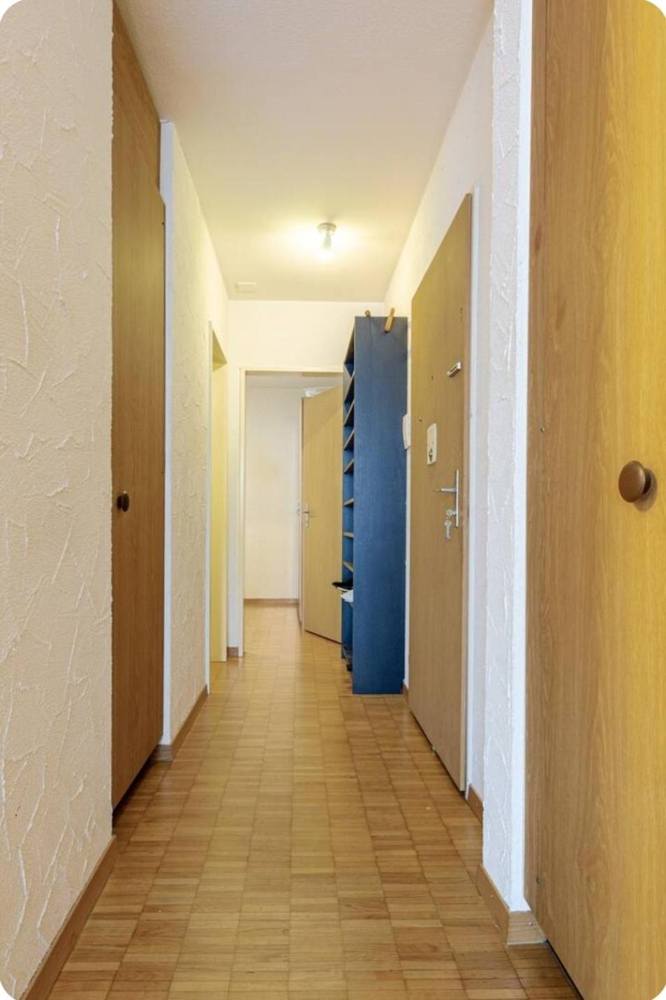 Apartment 5-mins Walk To Main Station - Center *