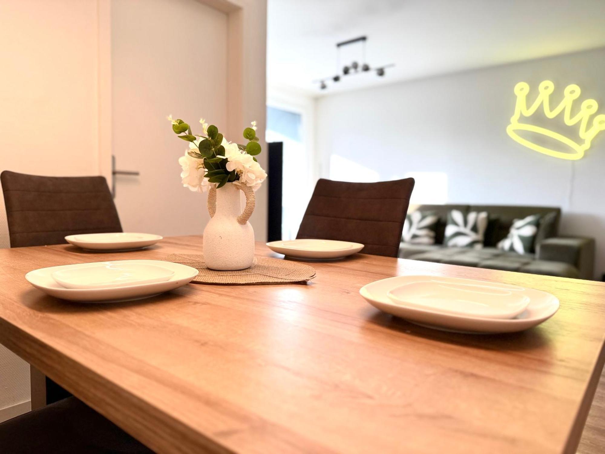 Modern & - Oerlikon * Zurich