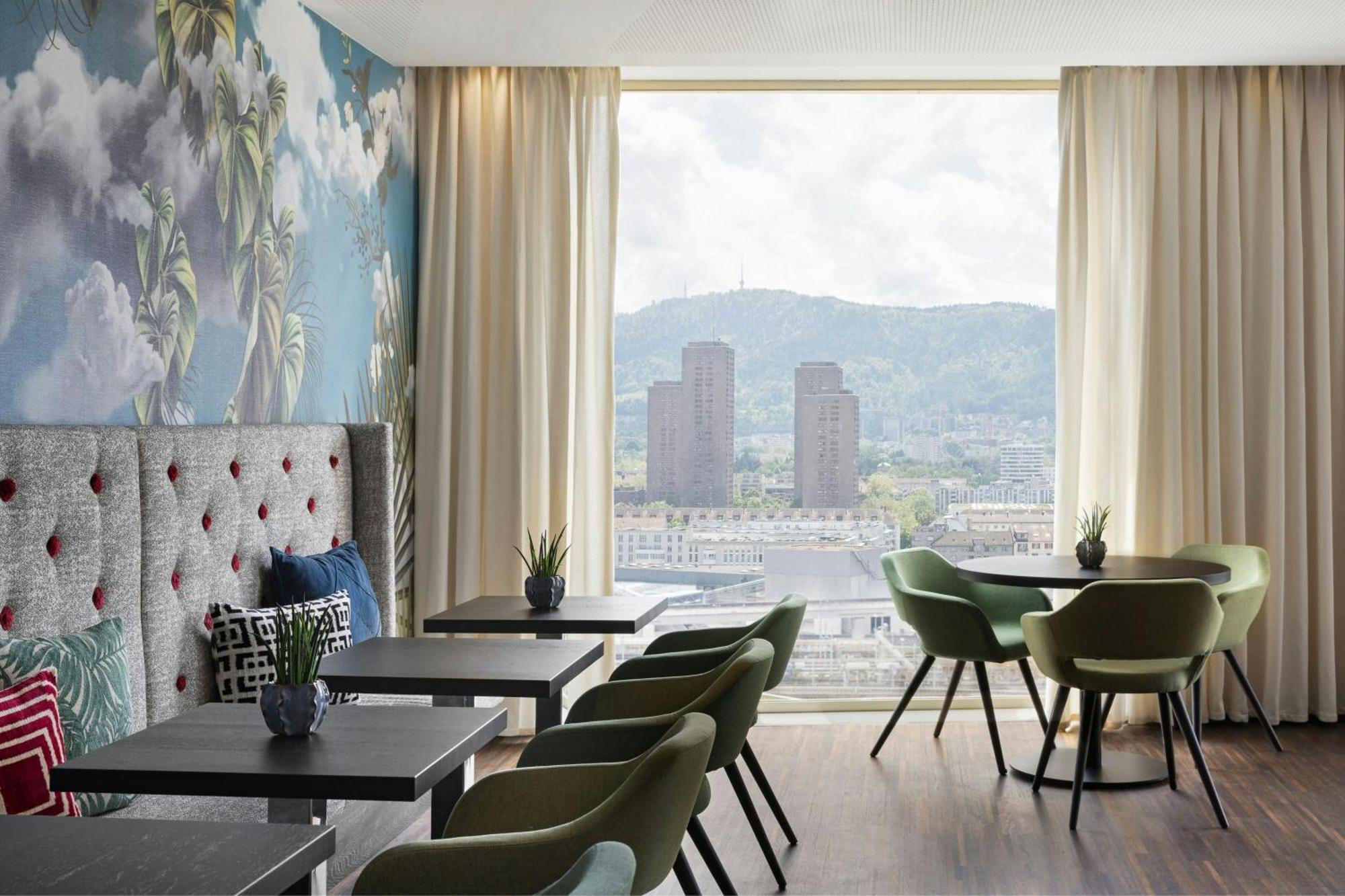 Renaissance Tower Hotel