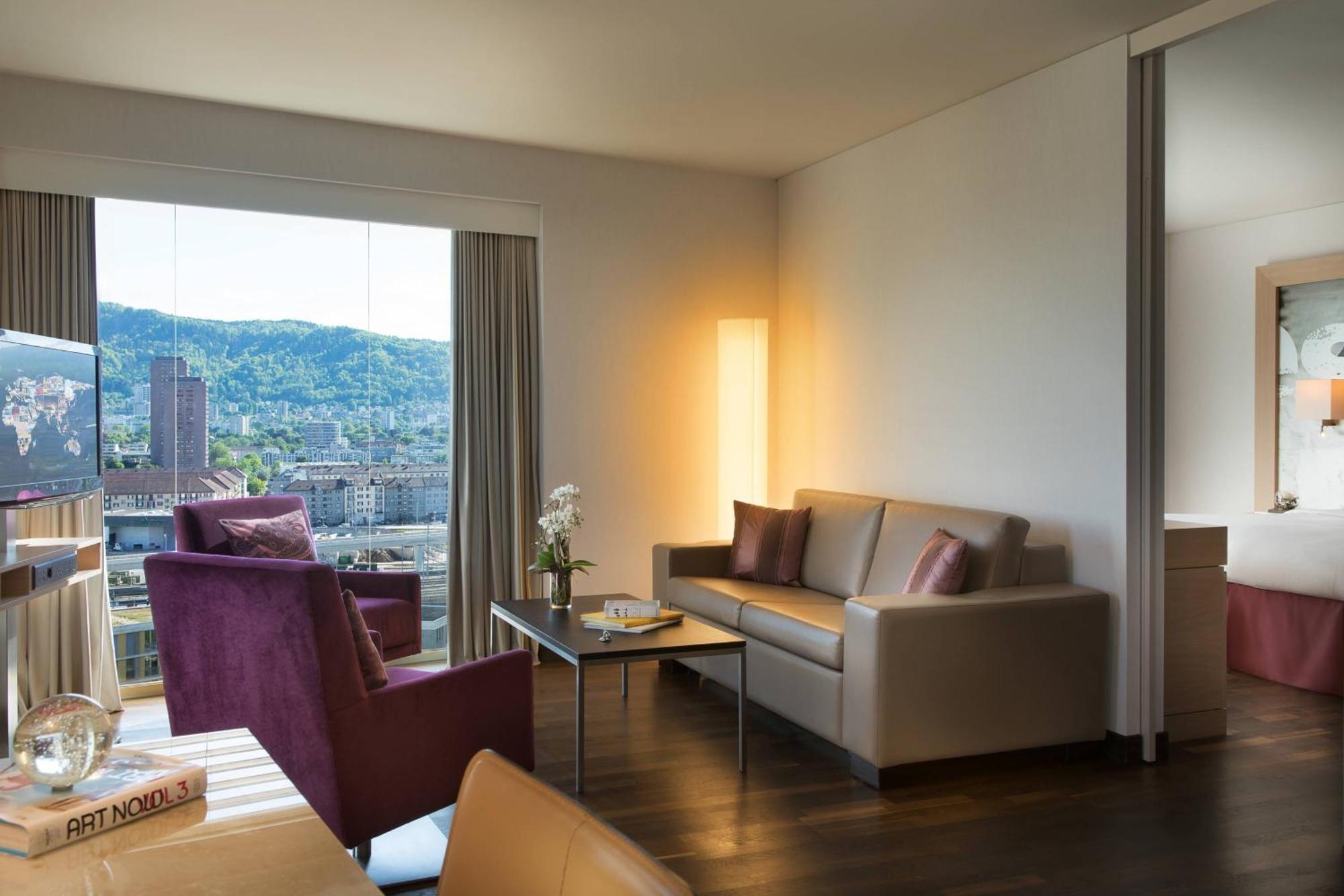 Renaissance Tower 5* Zurich