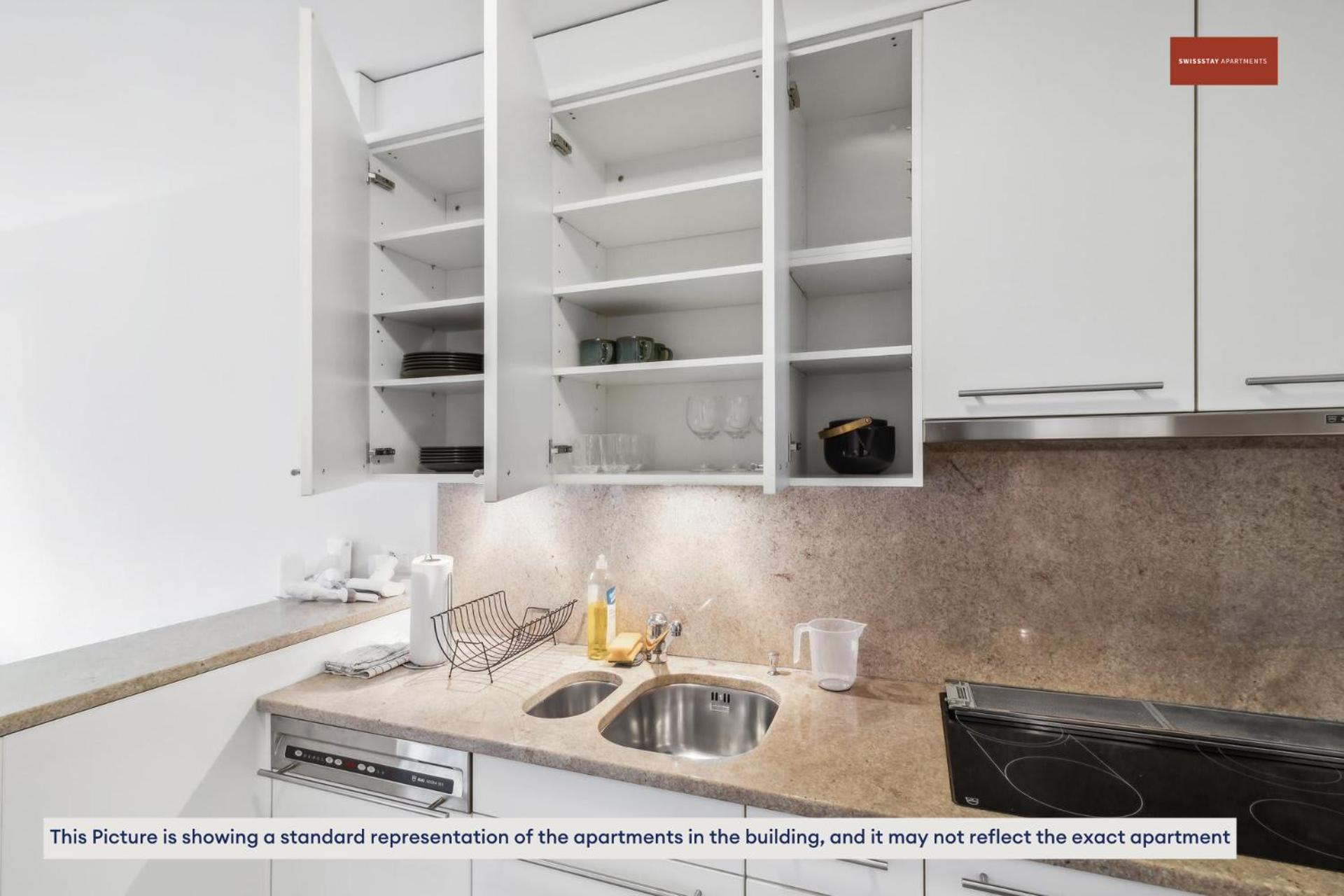 Chic Near Center Apartment *