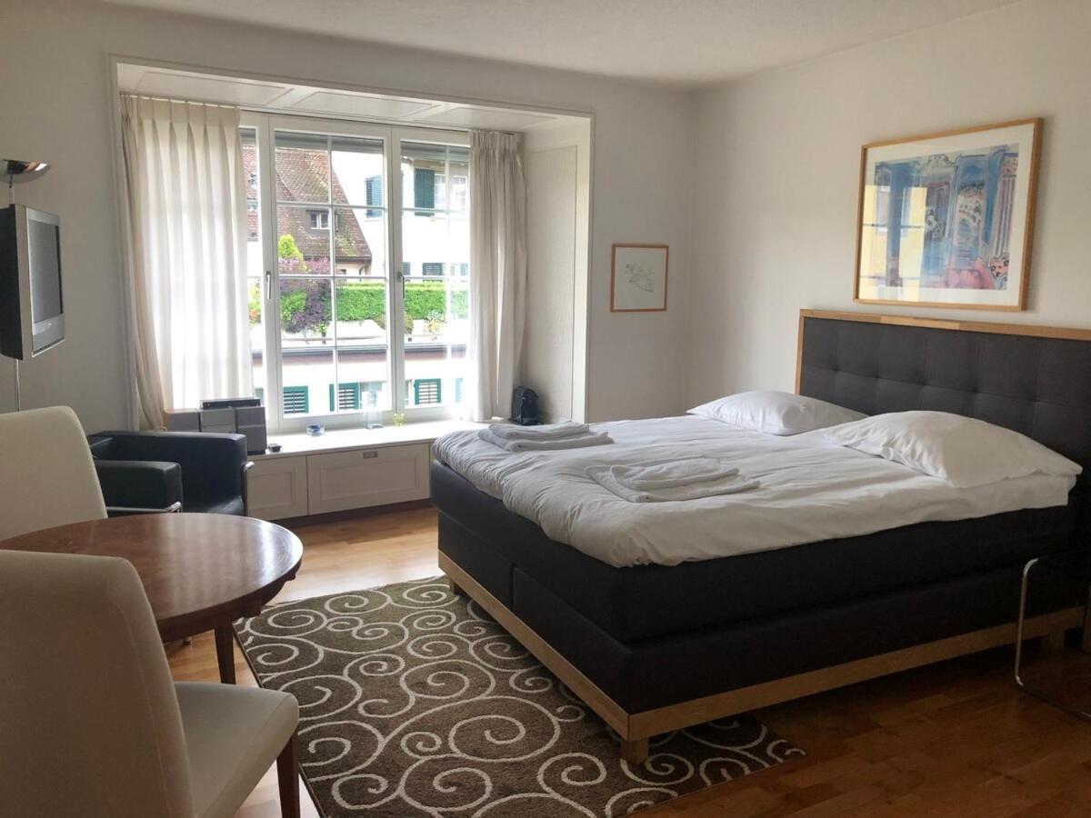 Charming In The Old Town - Uz3