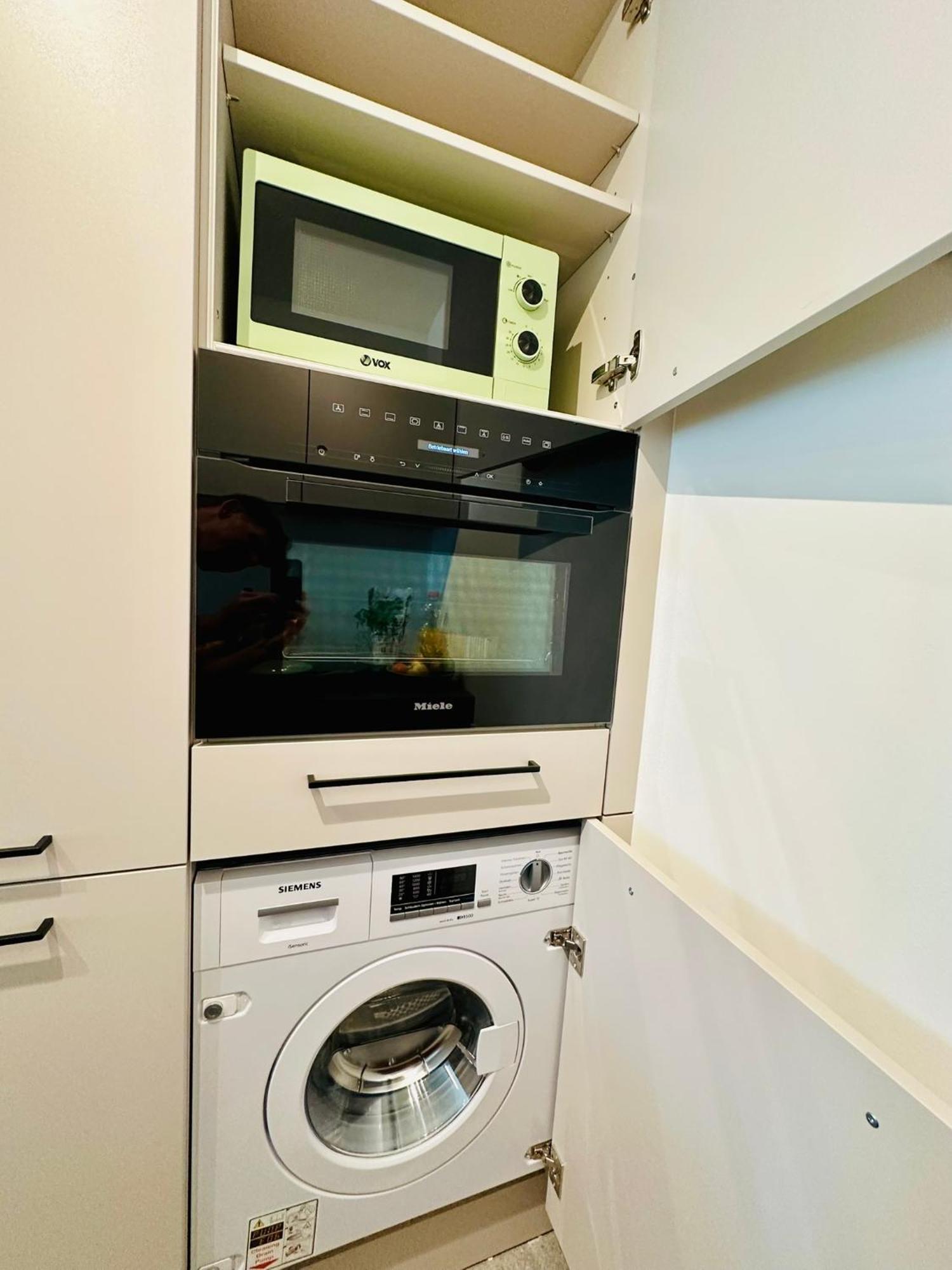 New With Sunny Terrace & Air Condition Zurich