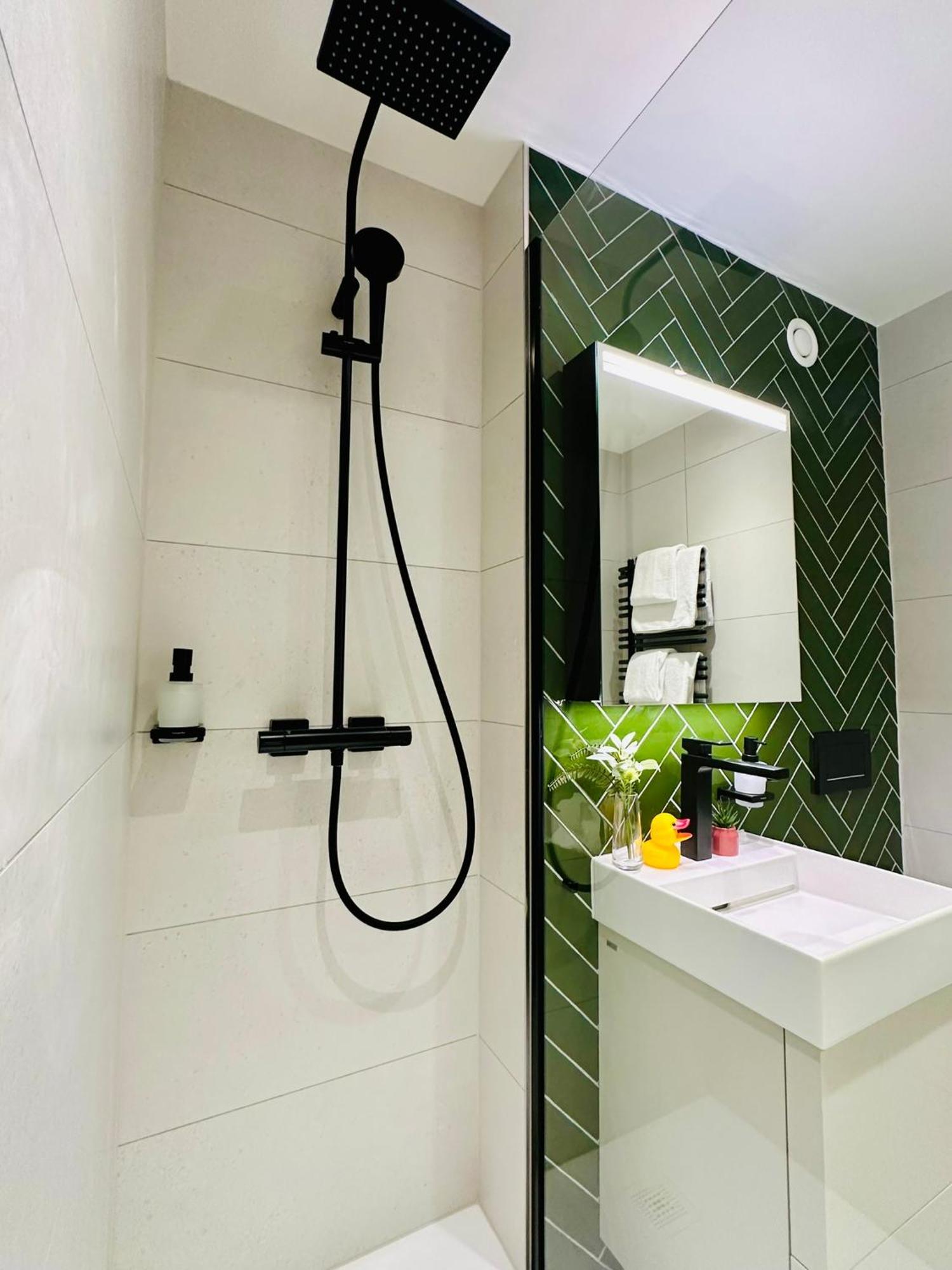 New With Sunny Terrace & Air Condition *