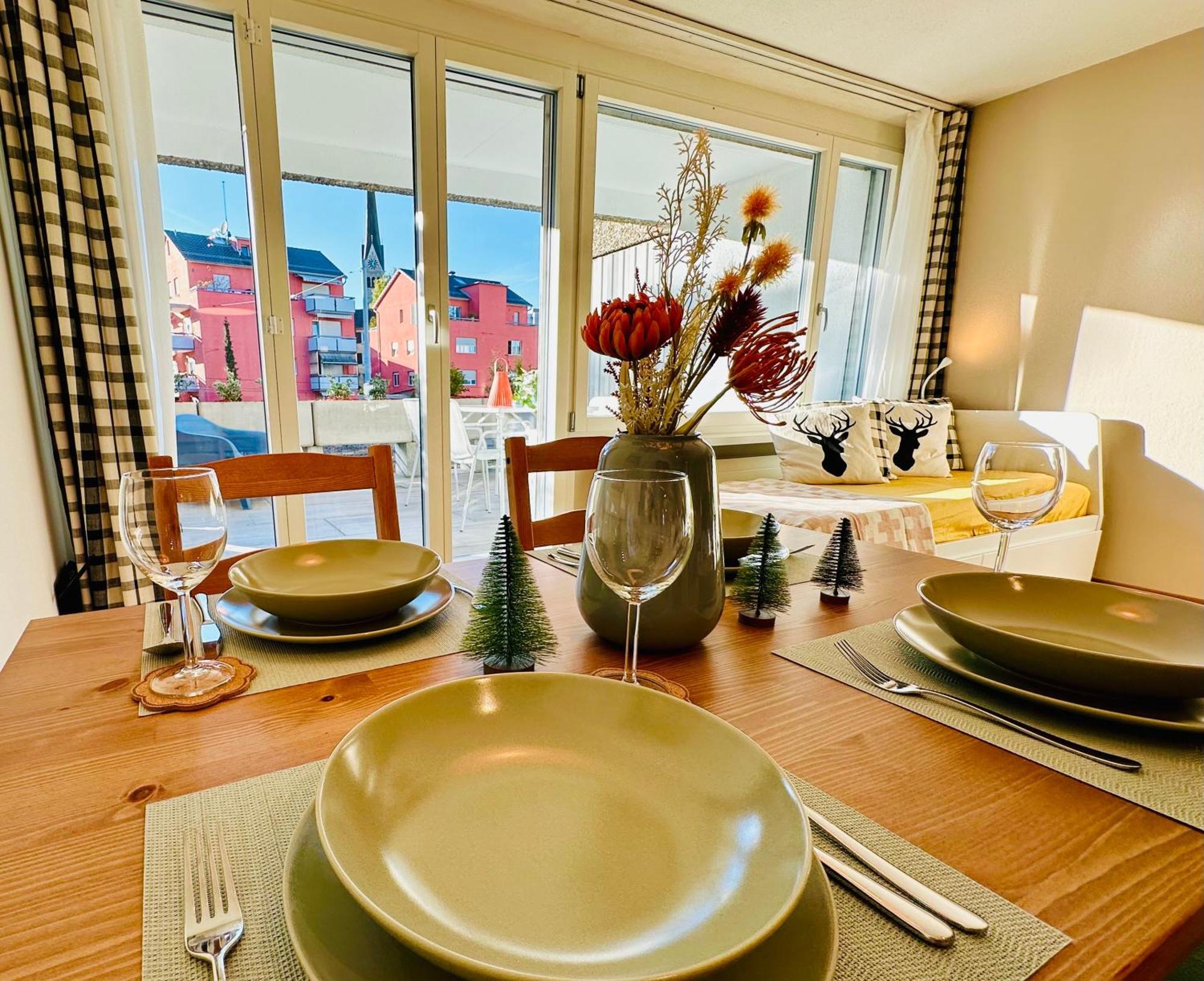 New With Sunny Terrace & Air Condition * Zurich