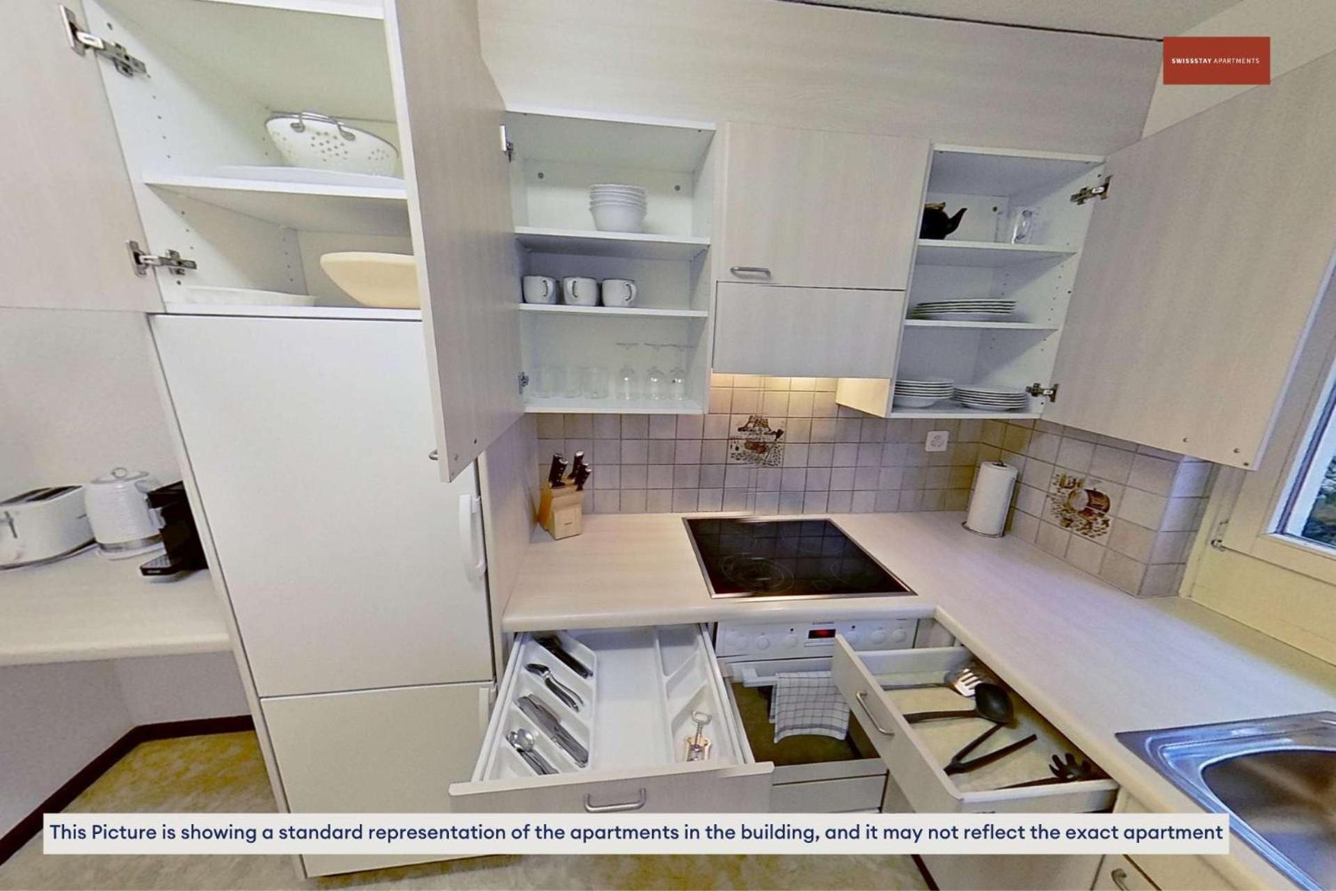 Cozy With Balcony And Kitchen *