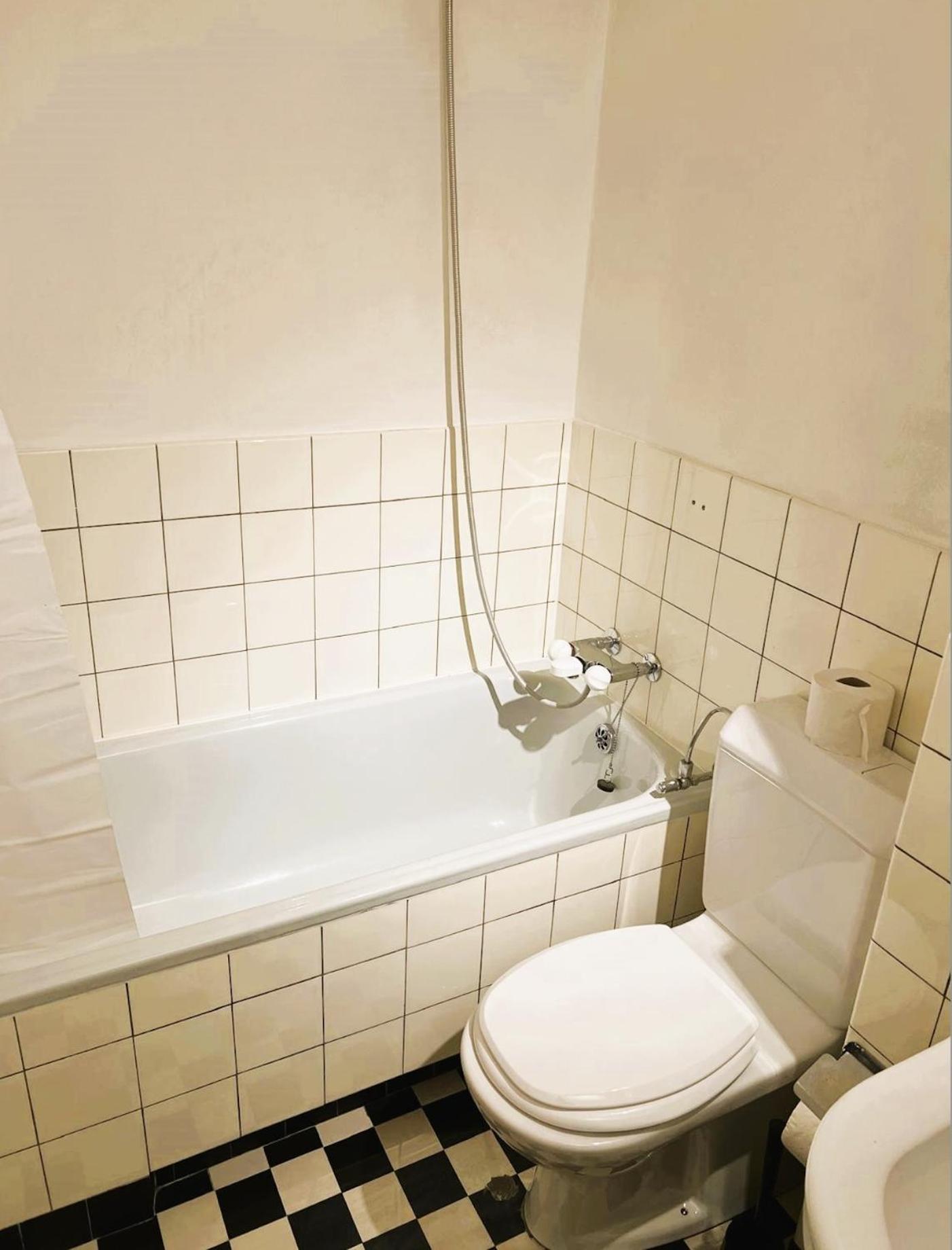 Huge Charming Center With Balcony & Garden View Rigi Apartment *