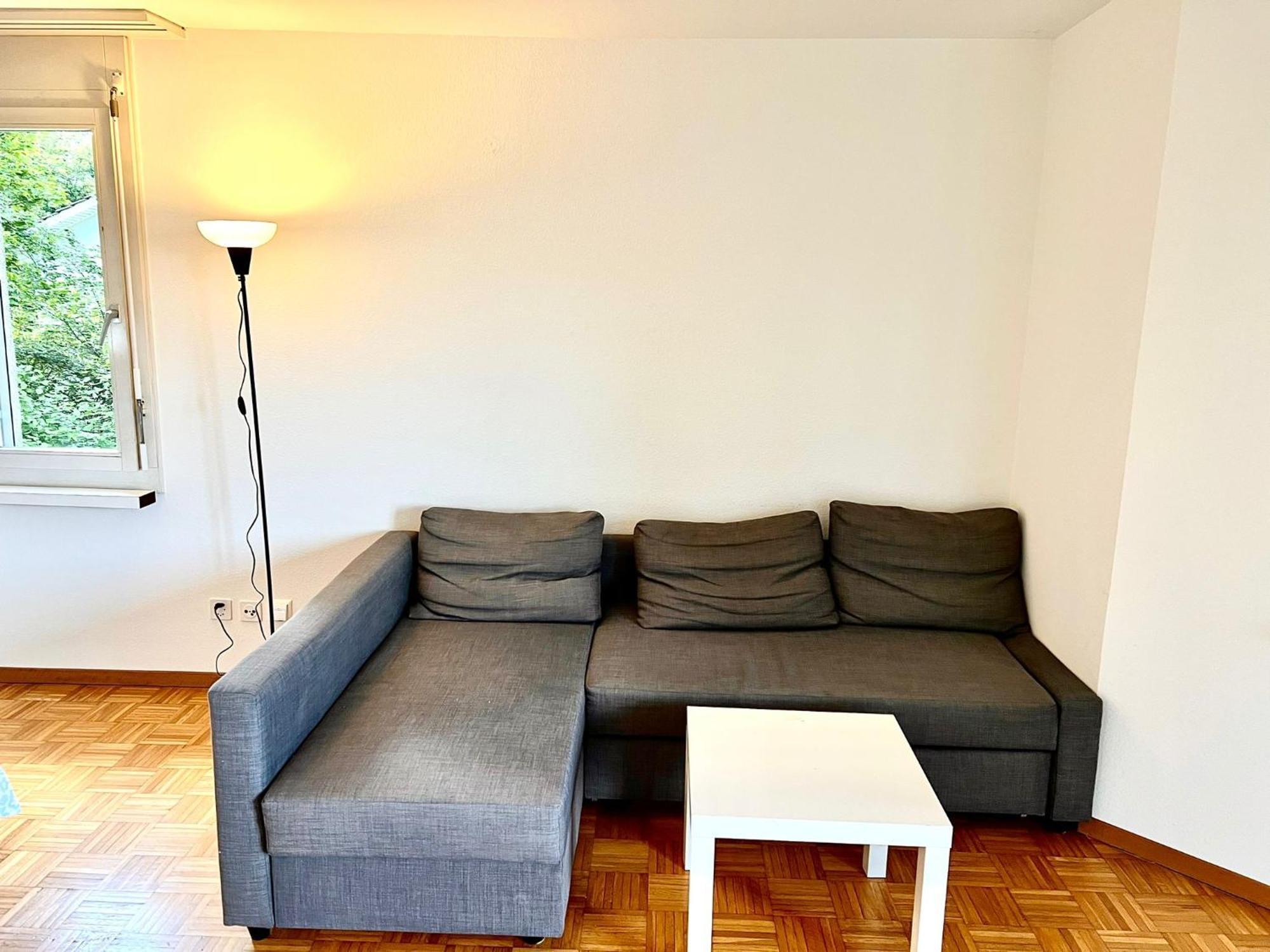 With View And Balcony In The Center Of Hwa Apartment