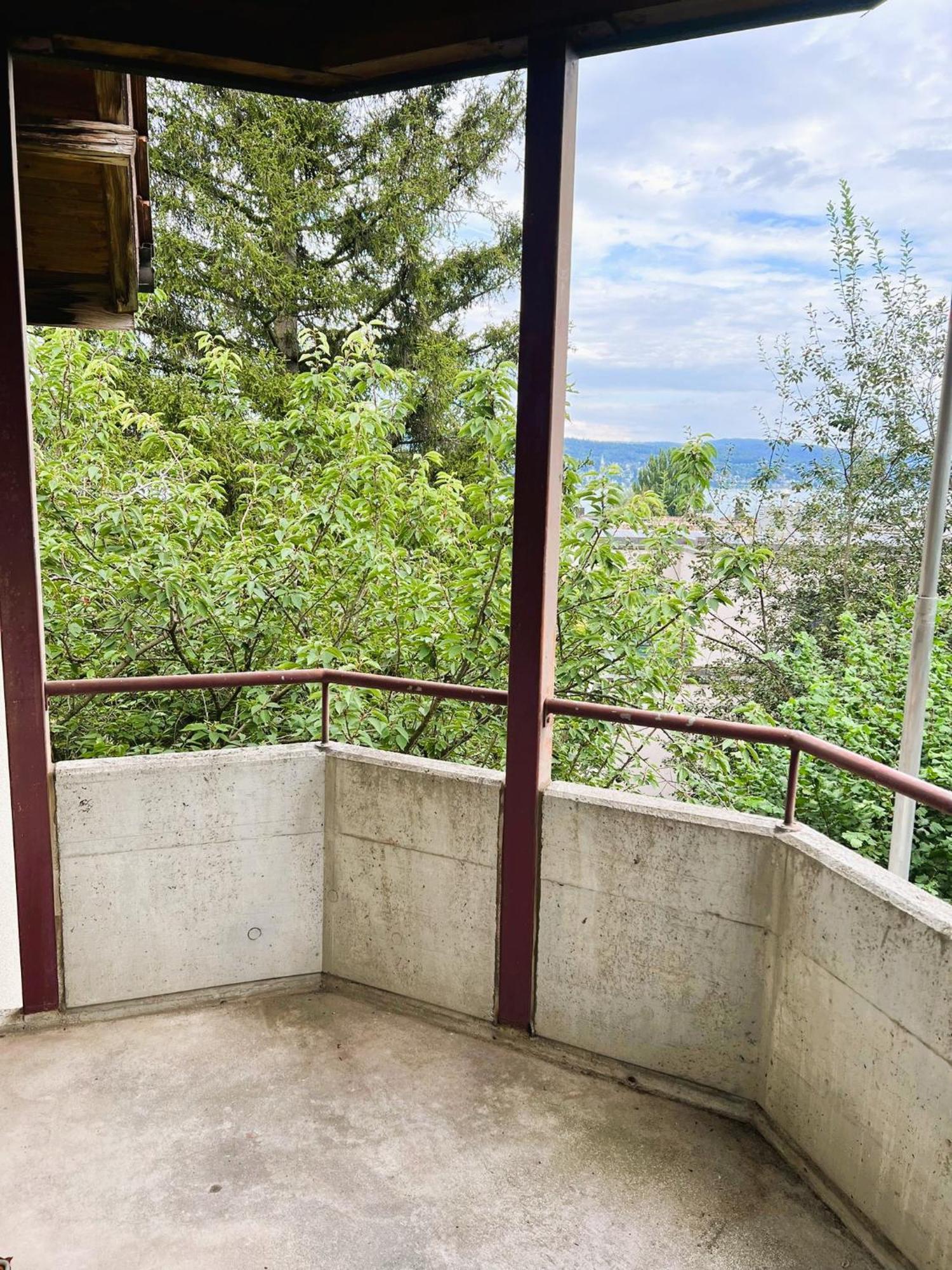 With View And Balcony In The Center Of Hwa Zurich