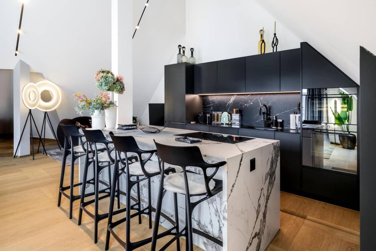 Bahnhofstrasse Designer Penthouse Private Rooftop Zurich