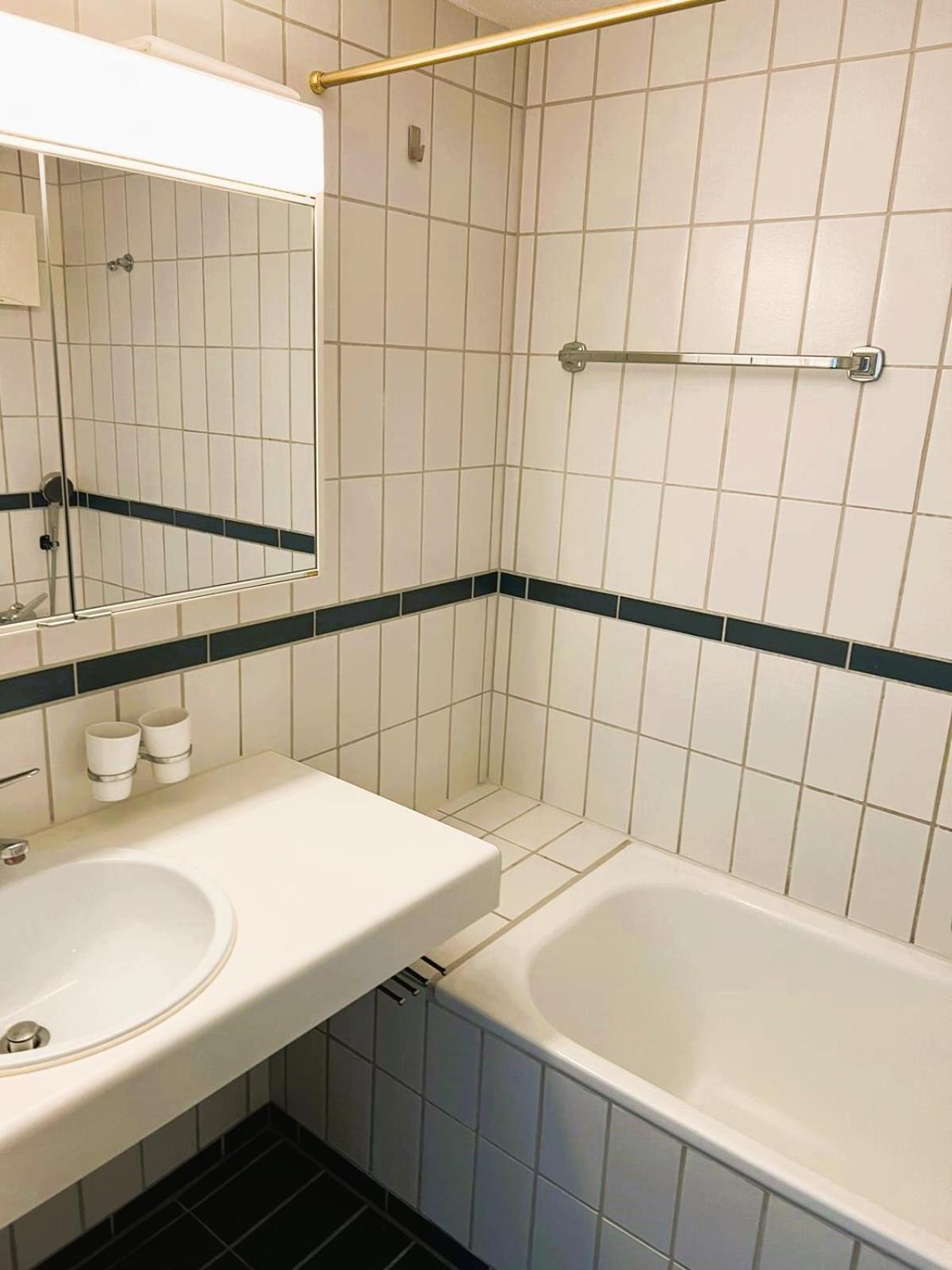 New Cozy 2 In Old Town Center Renn - Self Checkin Apartment Zurich
