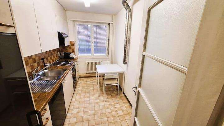 Large Center With Balcony Alt Apartment