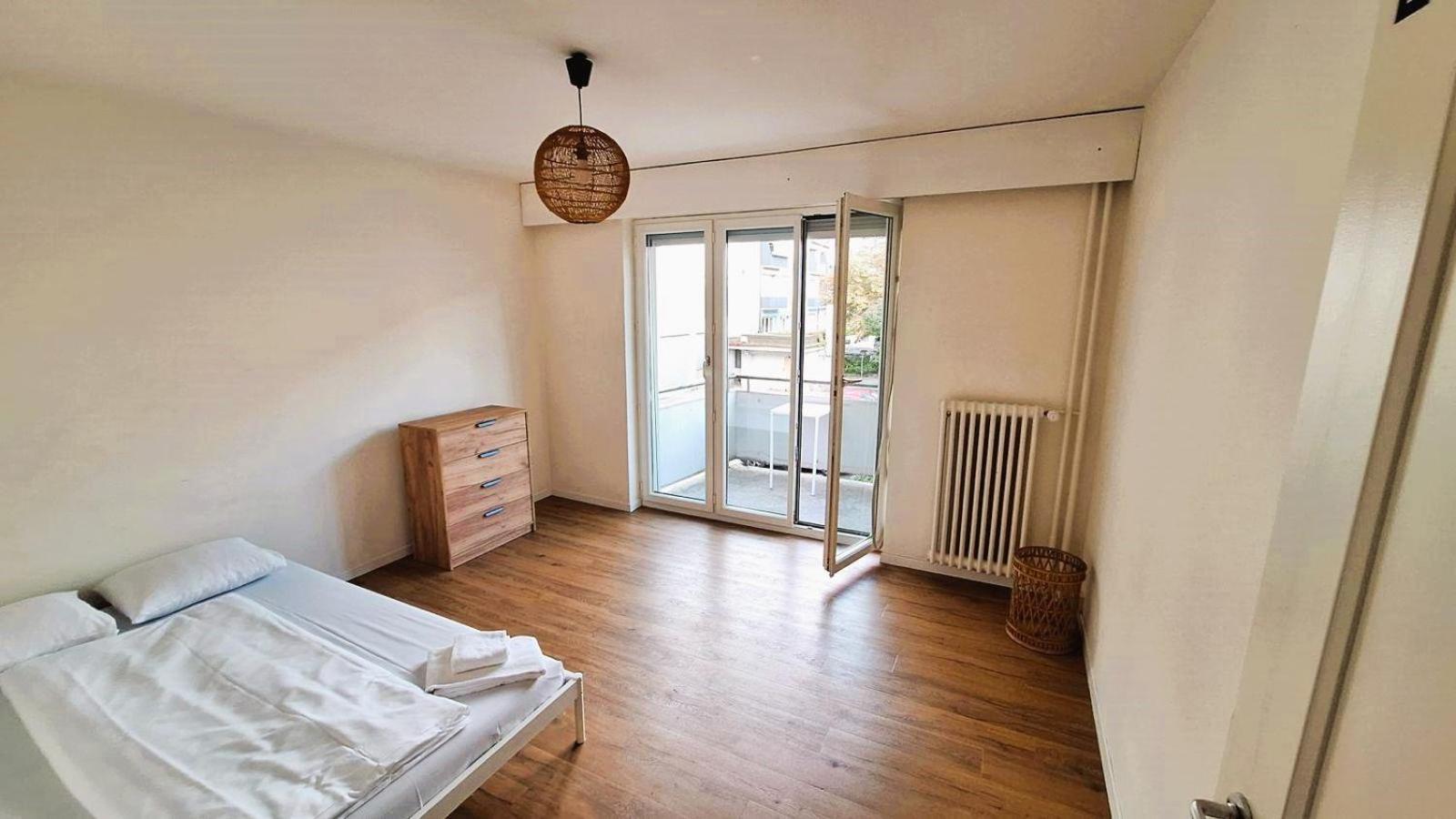 Apartment Large Center With Balcony Alt