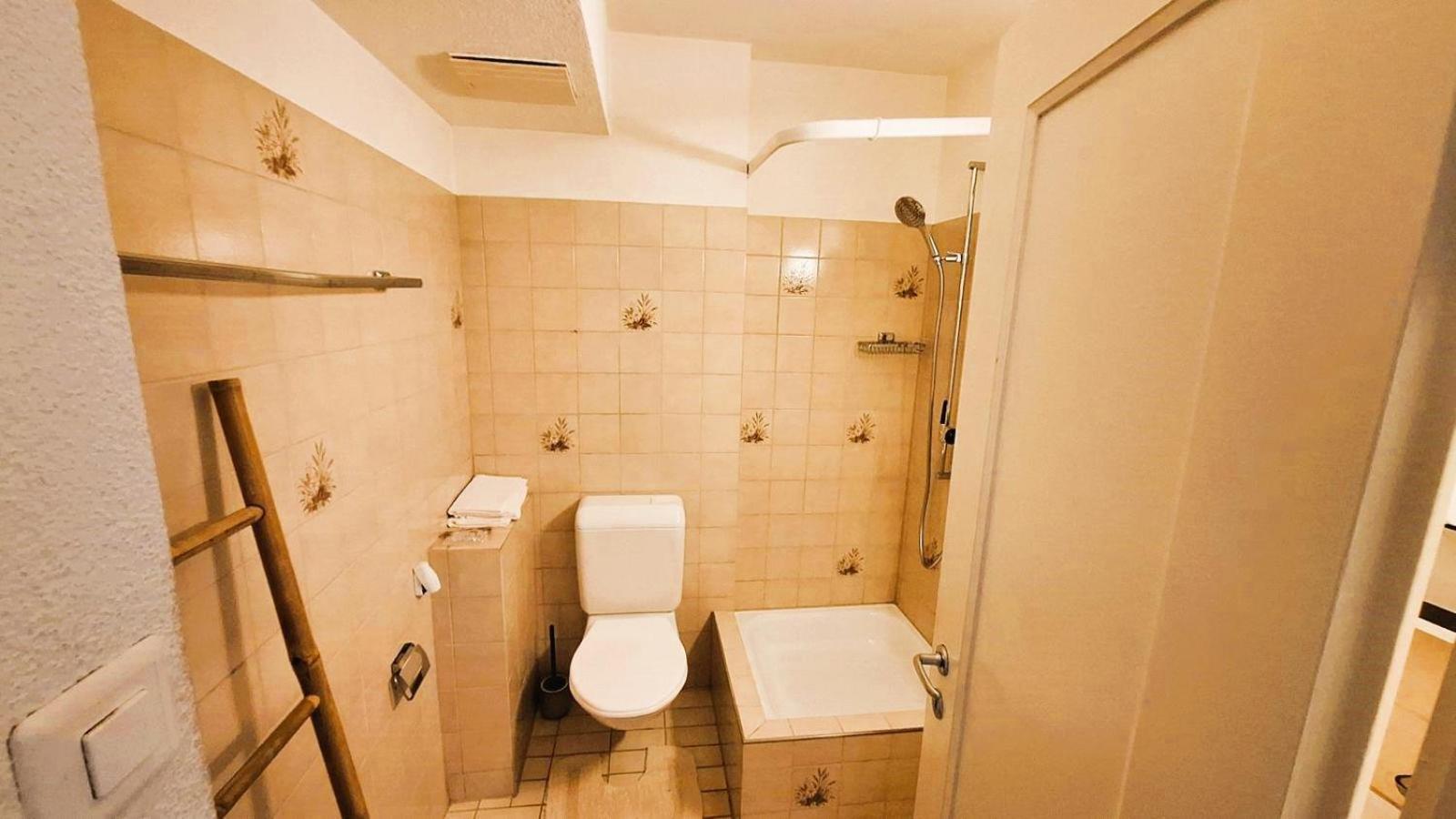 Large Center With Balcony Alt Zurich
