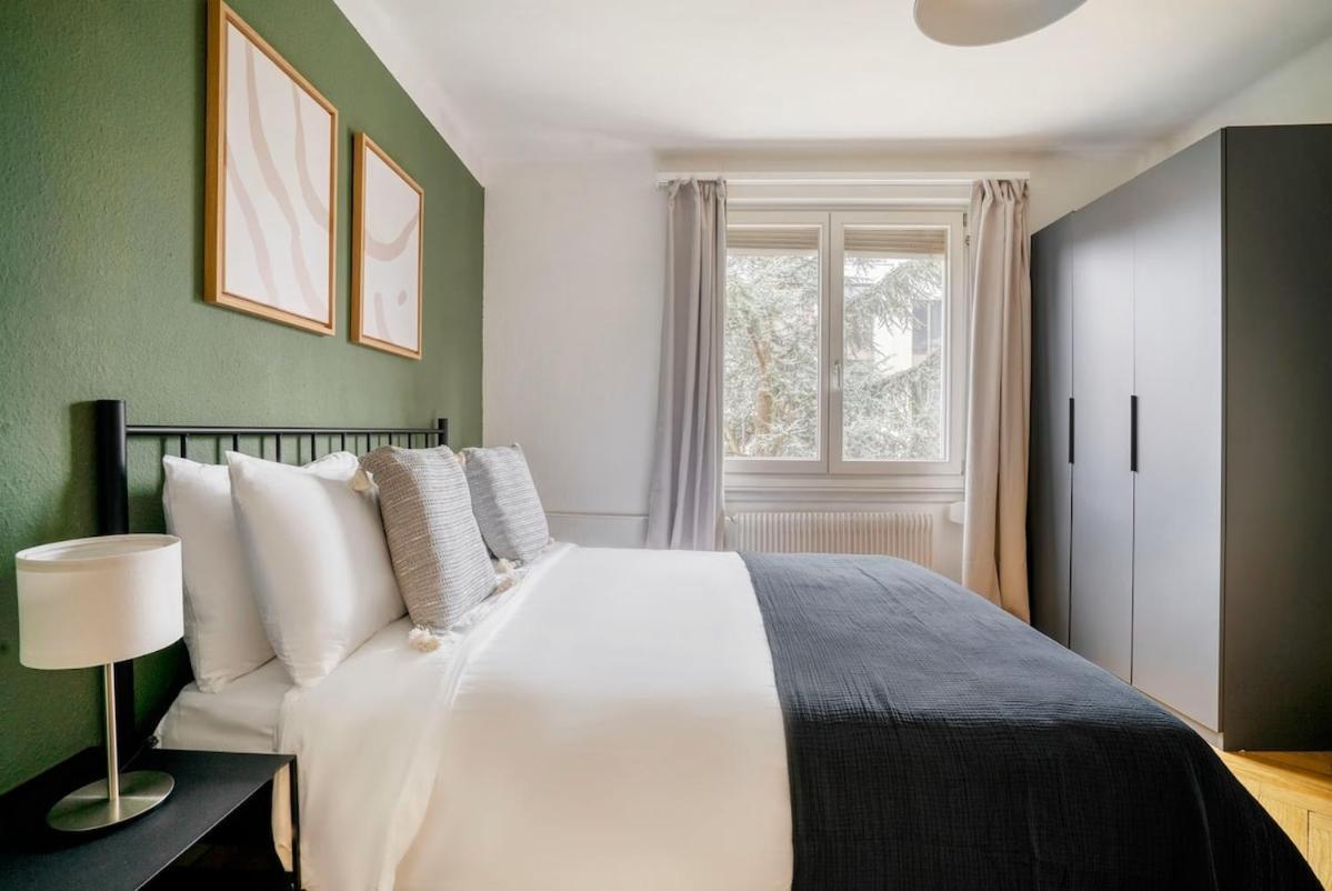 Blossom 90 Qm 3 Schlafzimmer Balkon & Voll Ausgestattete Kueche Apartment Zurich