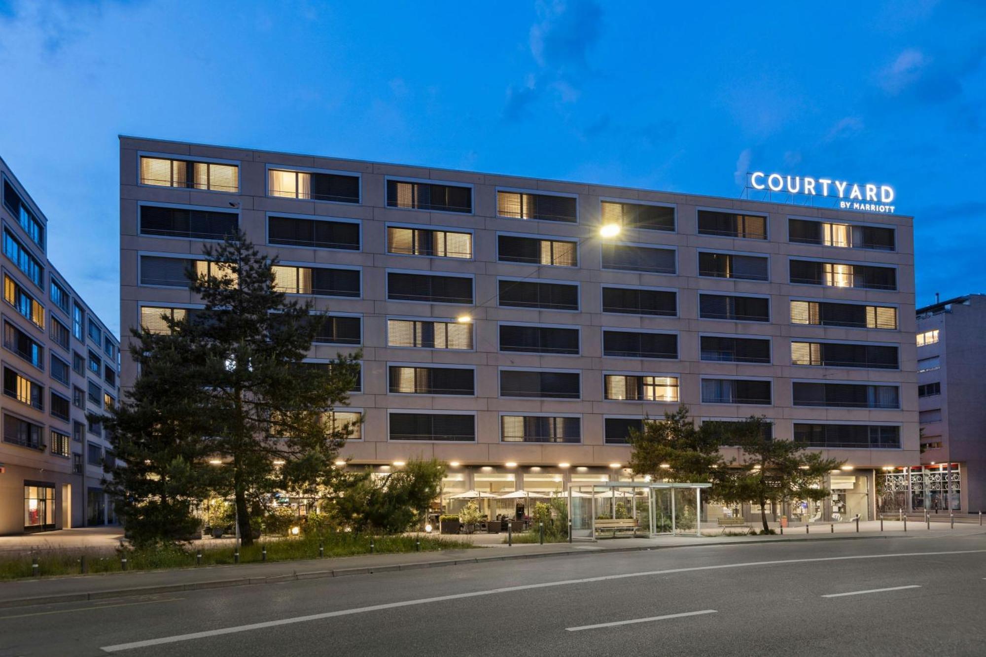 Courtyard By Marriott North 4*