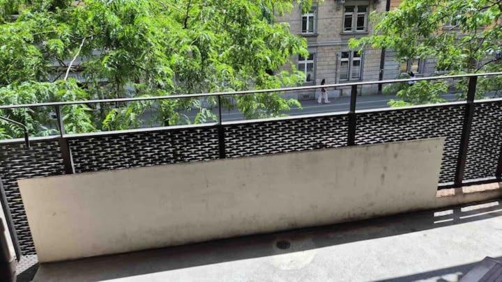 Apartment 2 Beautiful Center Downtown Flat With Balcony Bir - Self Checkin *