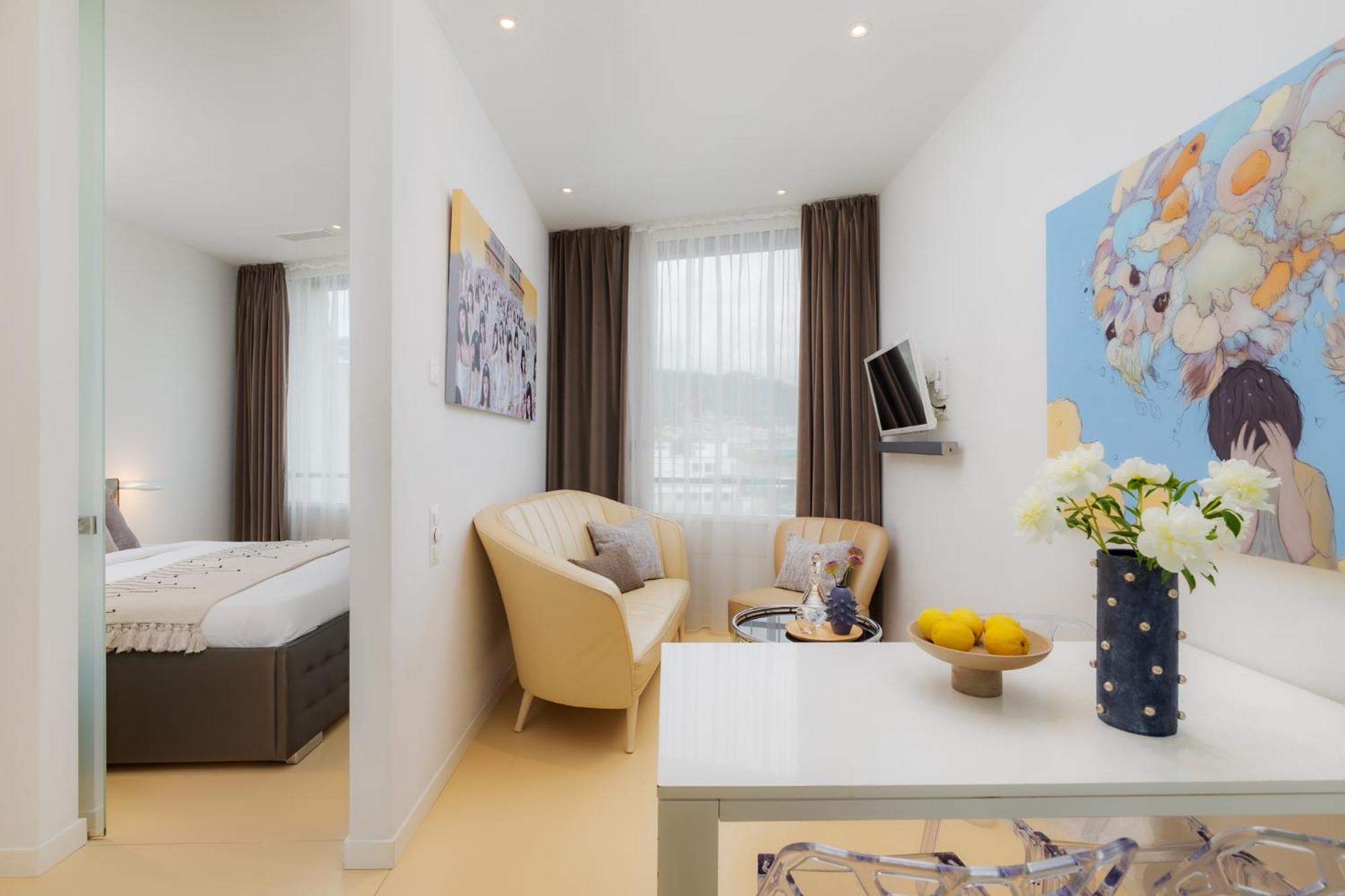 Visionapartments Wolframplatz - Contactless Check-in Apartment *