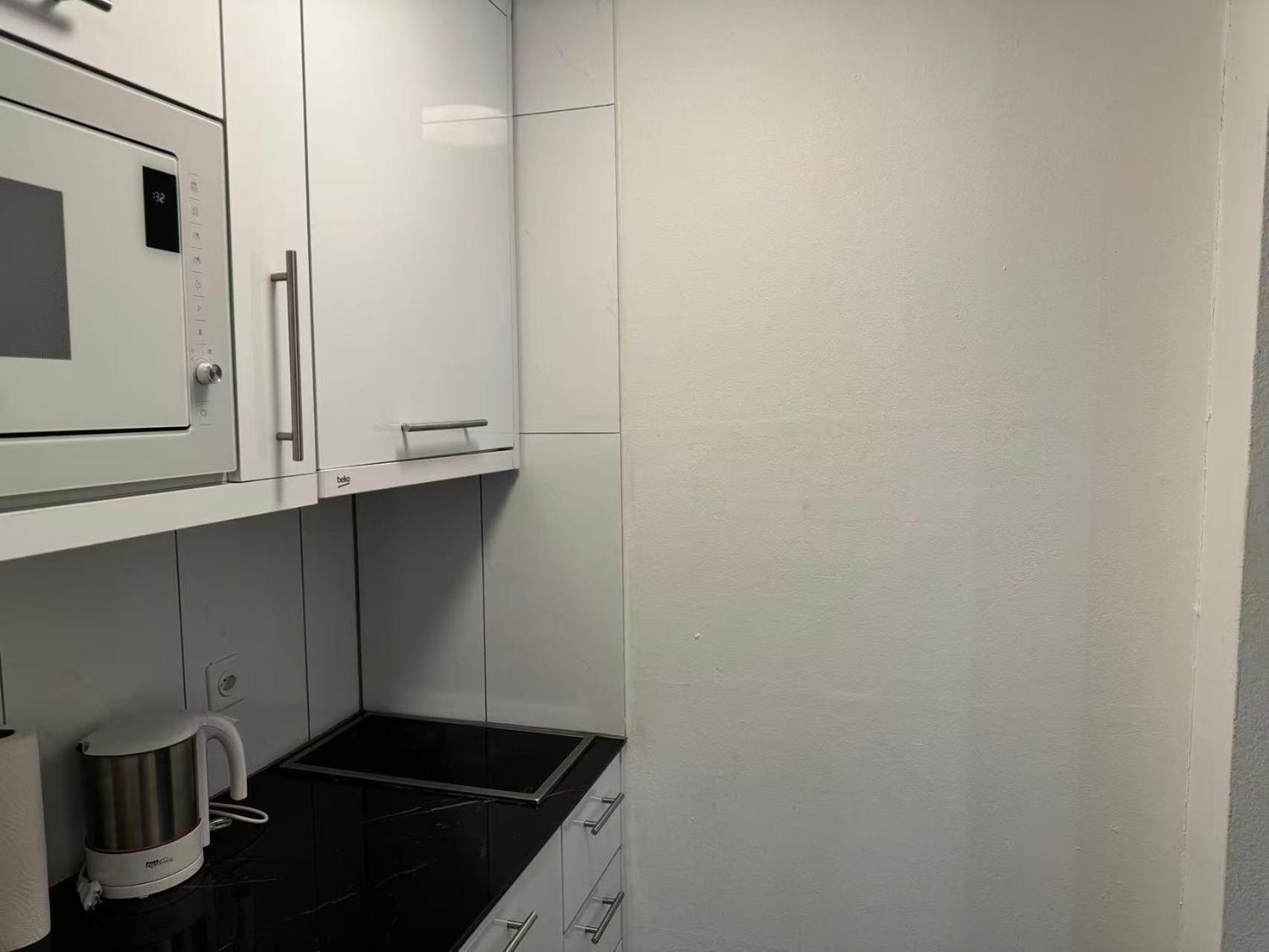 Center Close To Hb Apartment