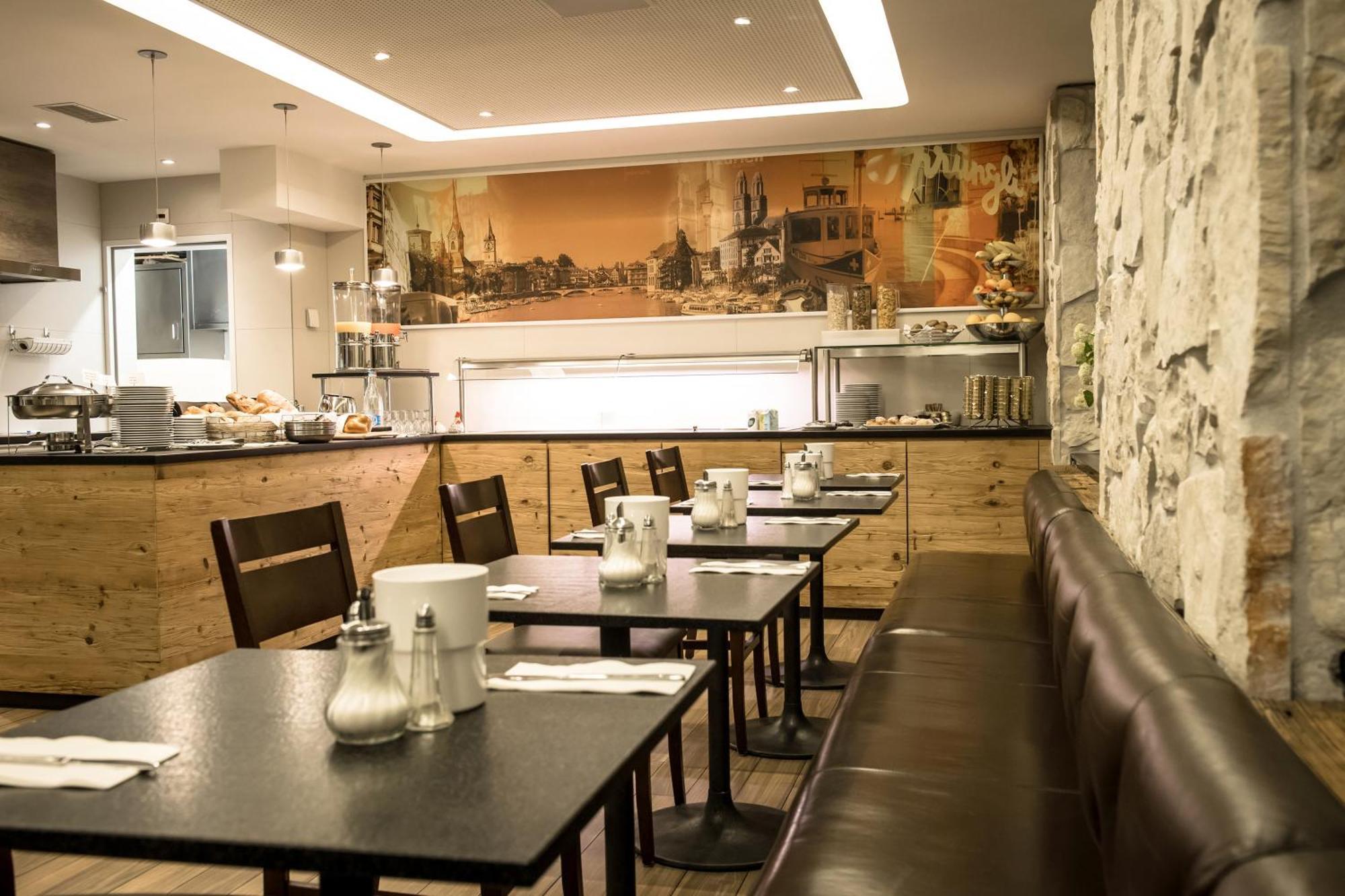 Hotel Alexander Old Town 3*