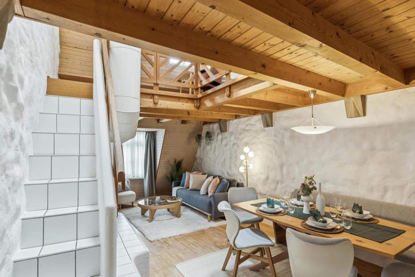 Oldtownriversideacbalconyfreeparkingwaterview Zurich