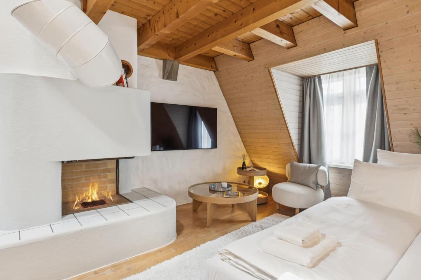 Oldtownriversideacbalconyfreeparkingwaterview Apartment *